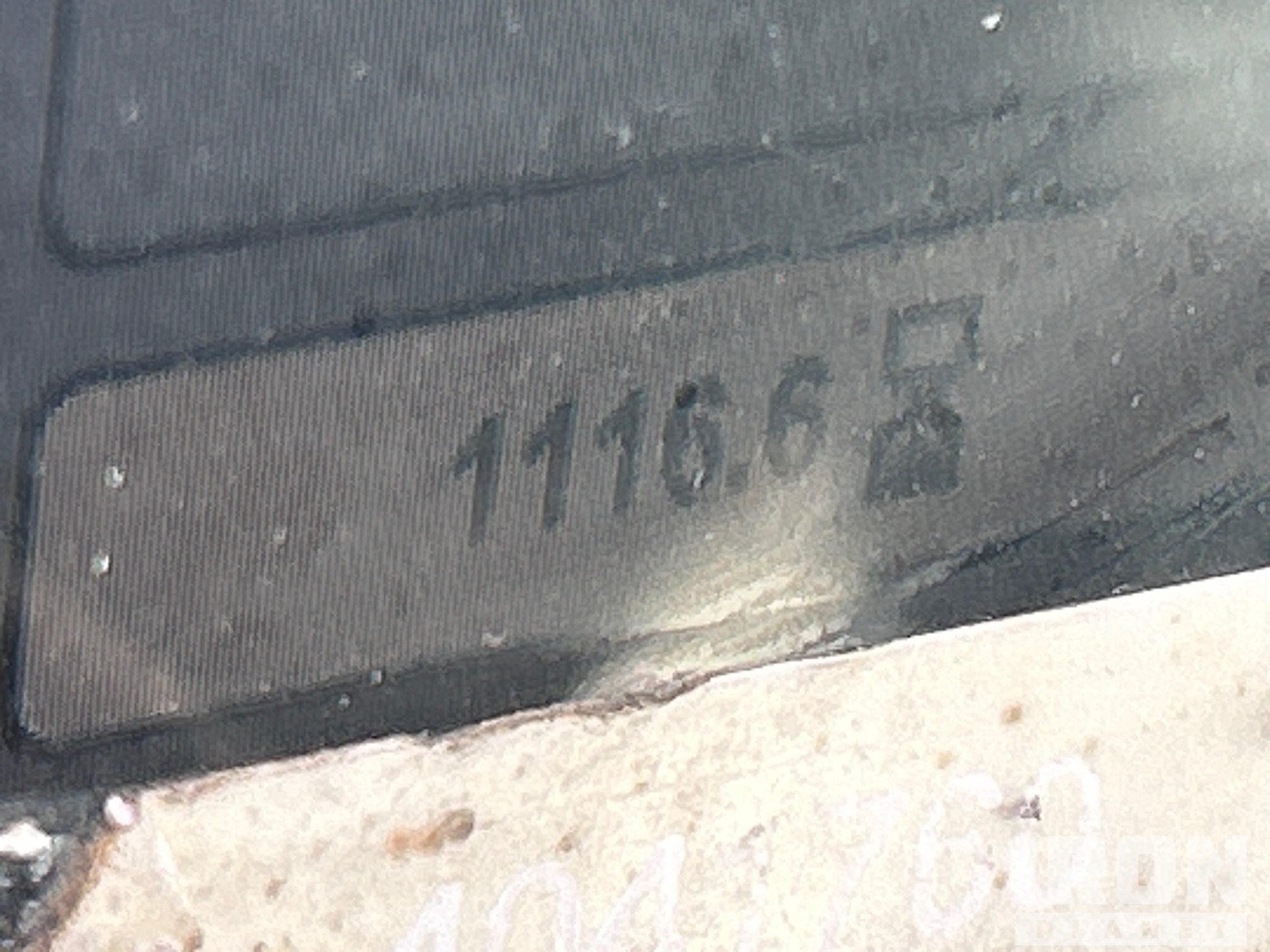 2023 JLG 1055