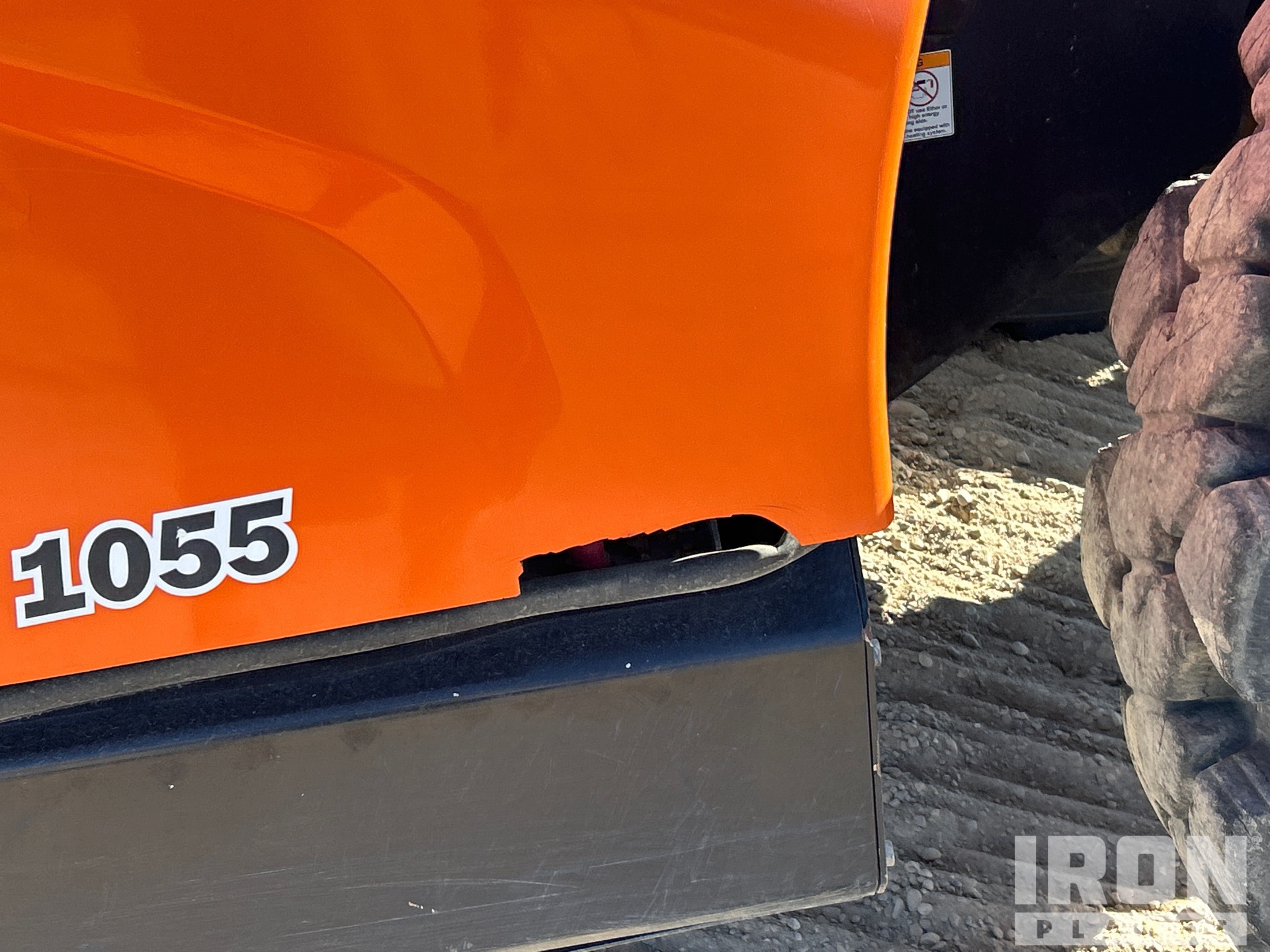 2020 JLG 1055