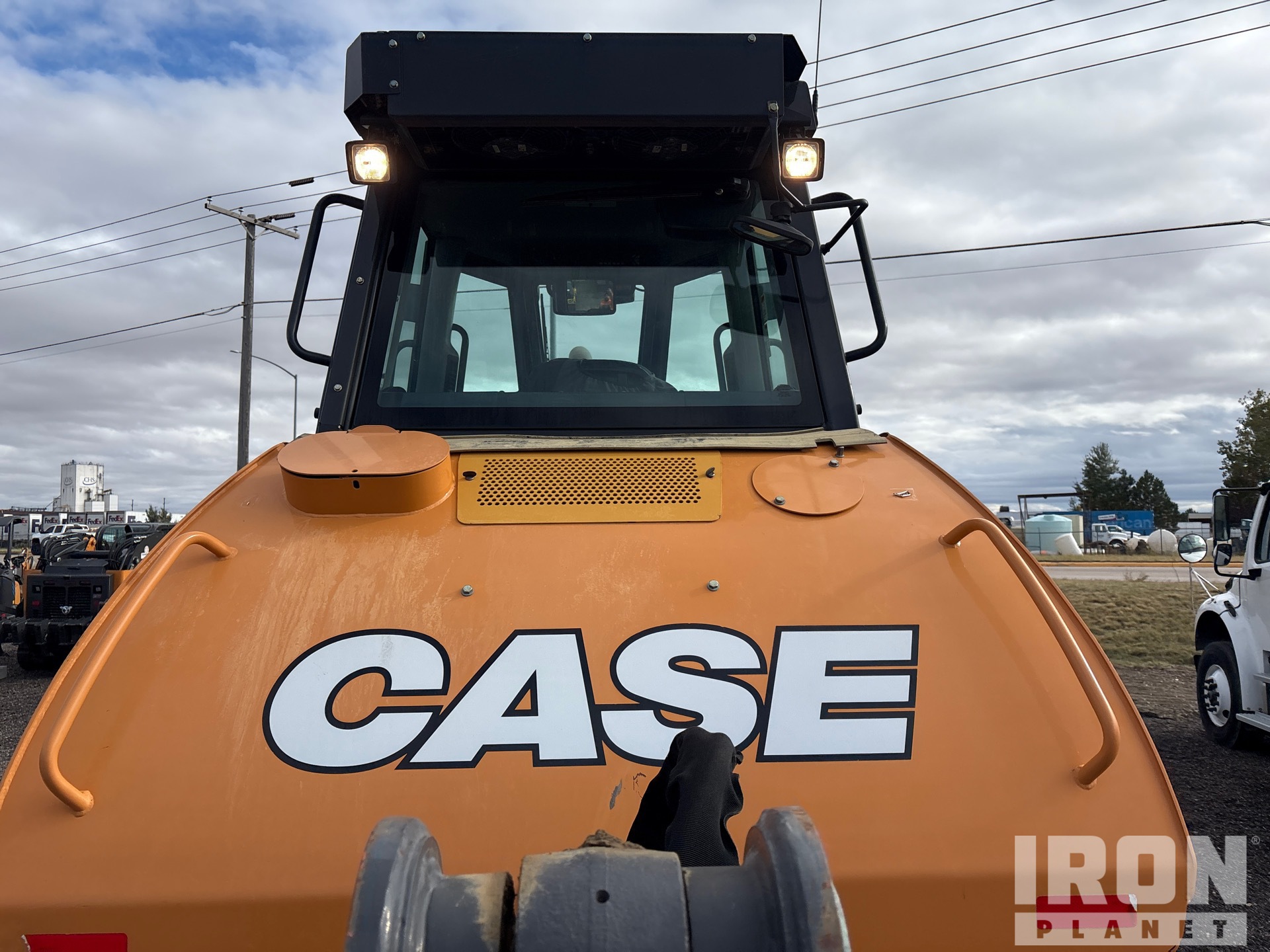 2018 Case 2050M XLT