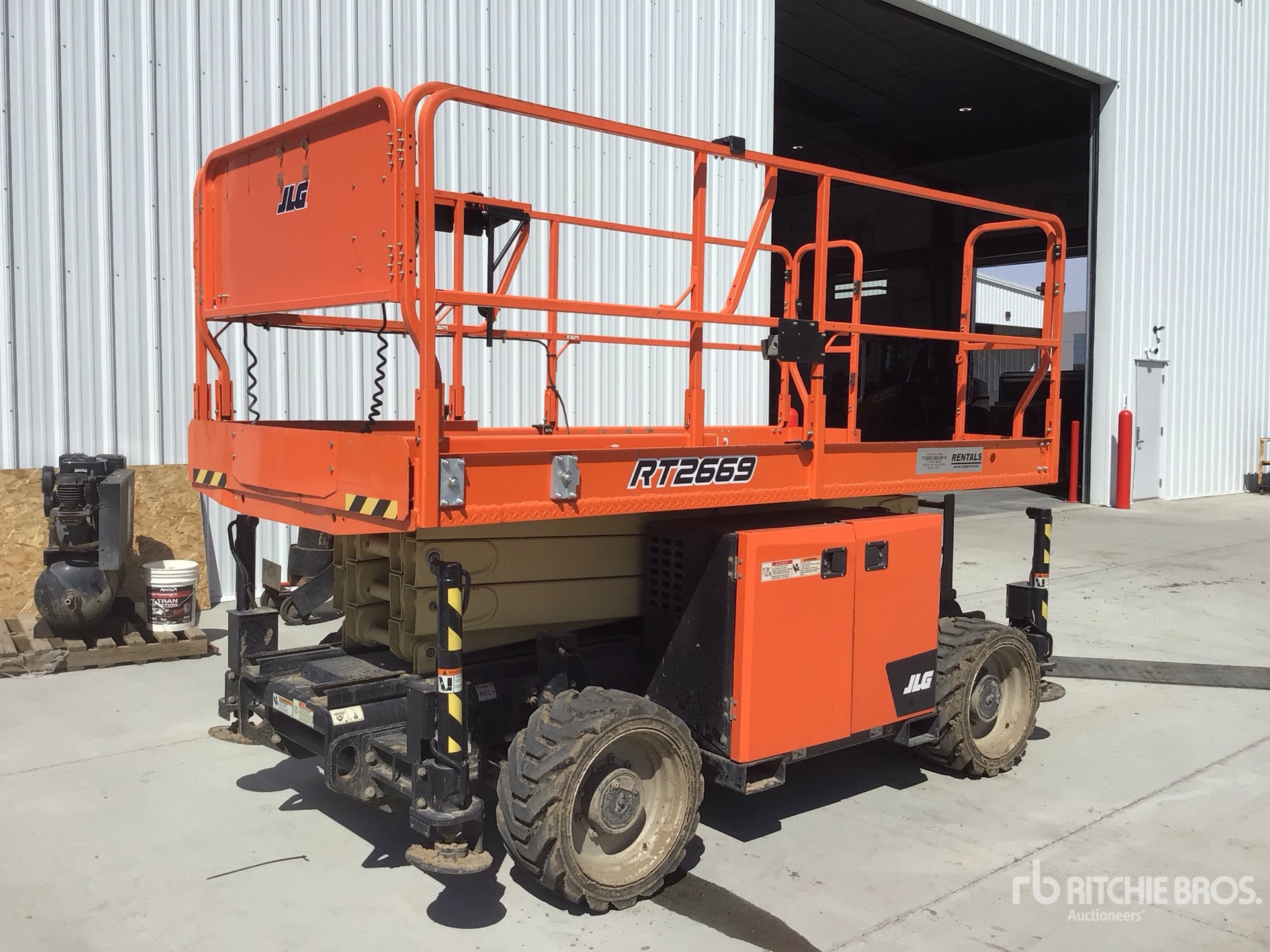 Photo of 2023 JLG RT2669