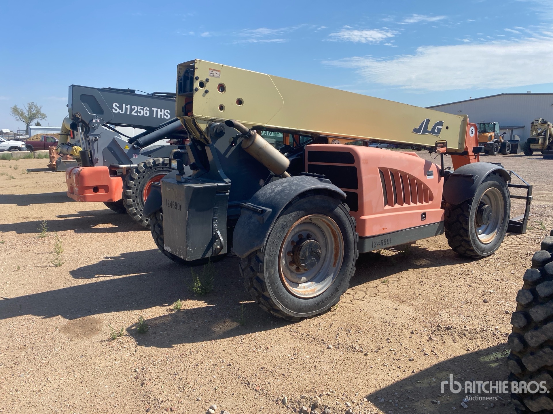 2012 JLG G9-43A