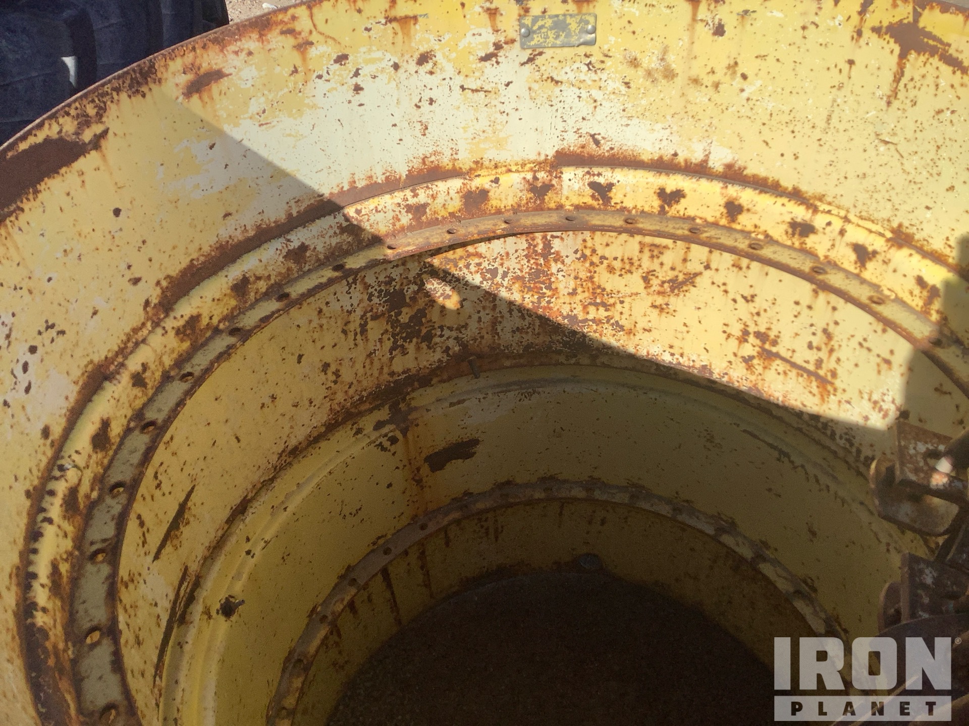 John Deere QUANTITY OF (2) 18.4-38