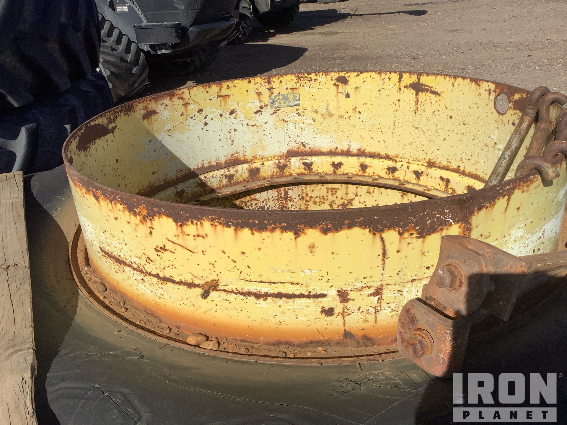 John Deere QUANTITY OF (2) 18.4-38