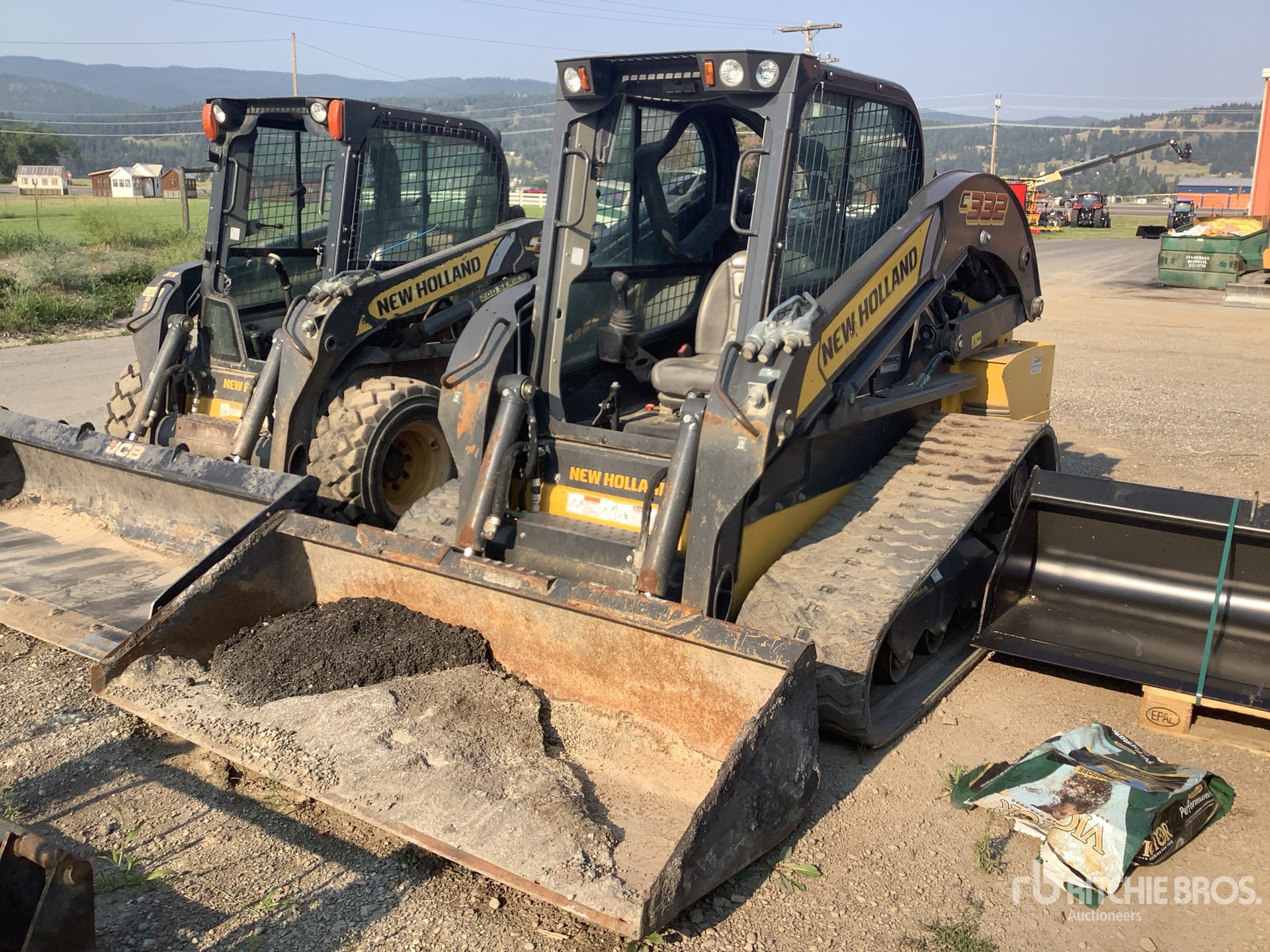 Photo of 2022 New Holland C332