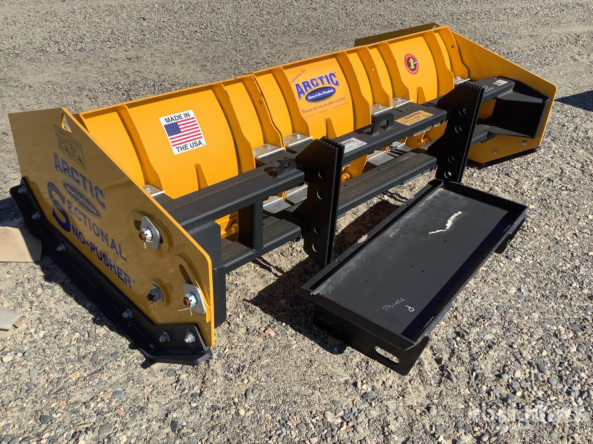 2025 Arctic LD8