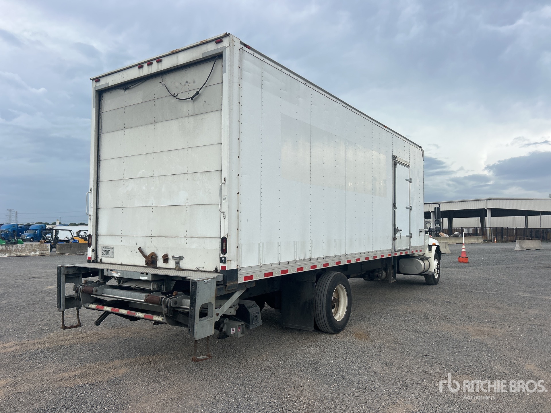 2018 International 4300