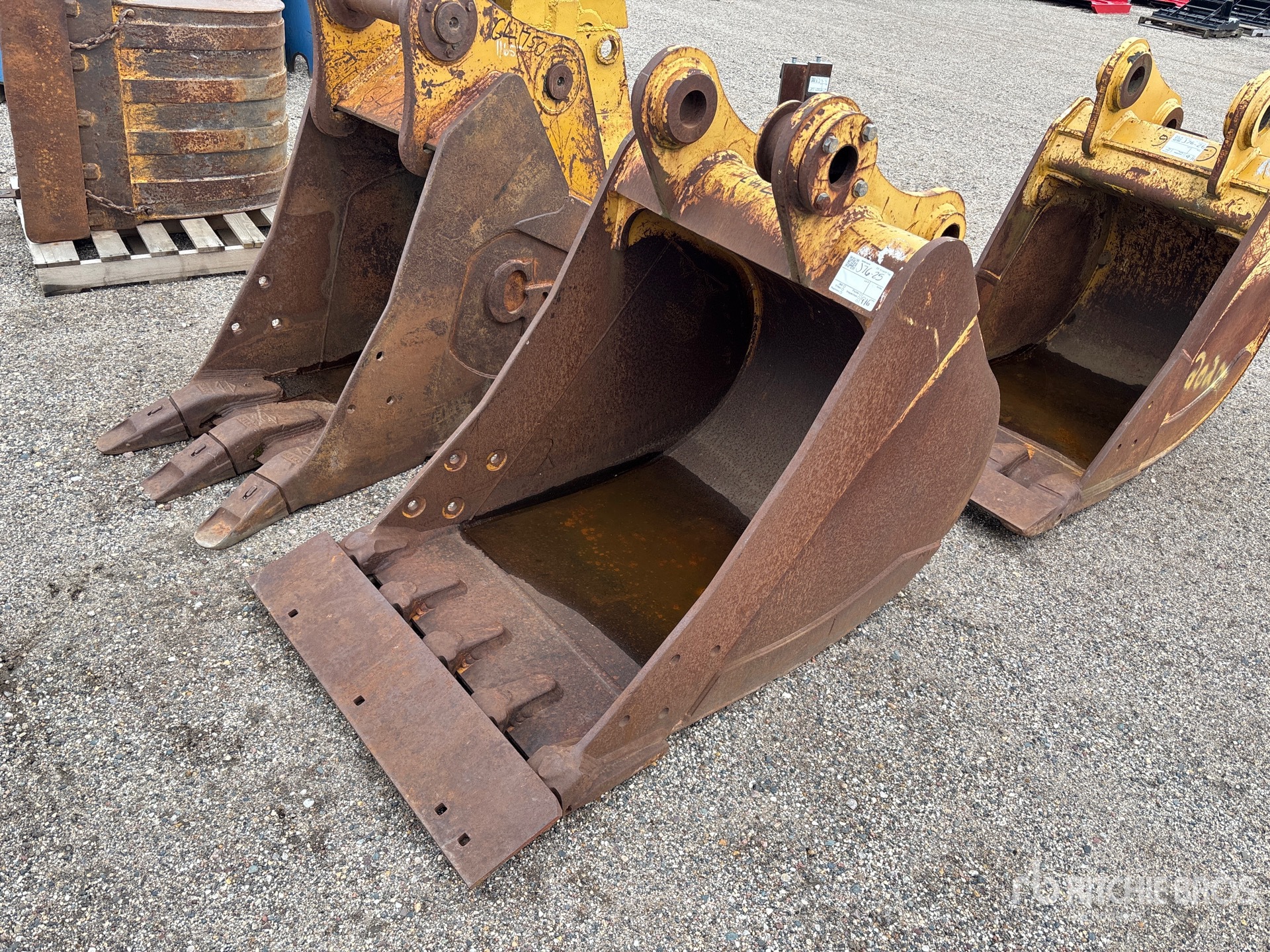  Caterpillar 36 in .81 cyd Digging - Fits Ca ...