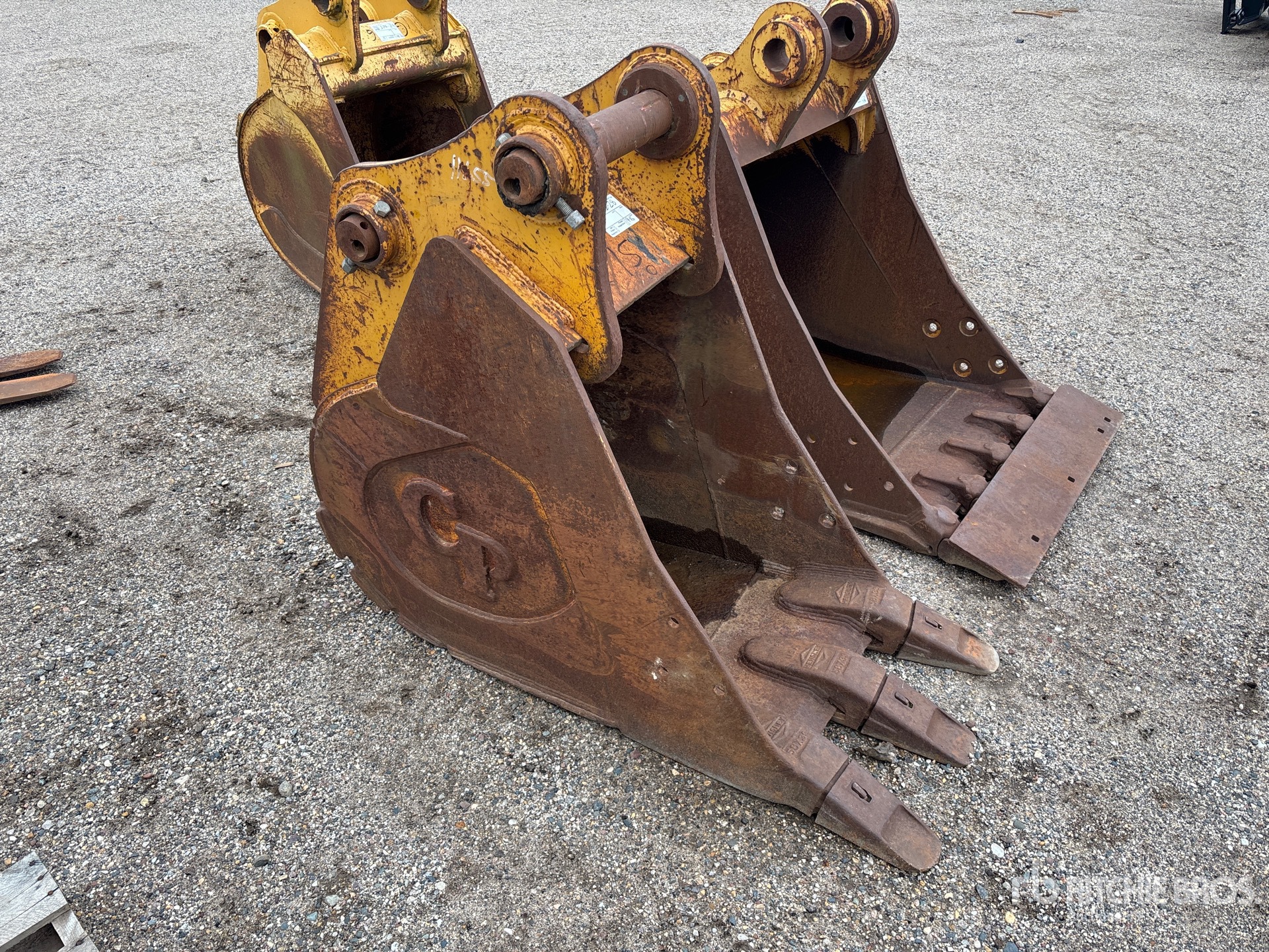 C & P 24 in .67 cyd Digging - Fits Jo ...