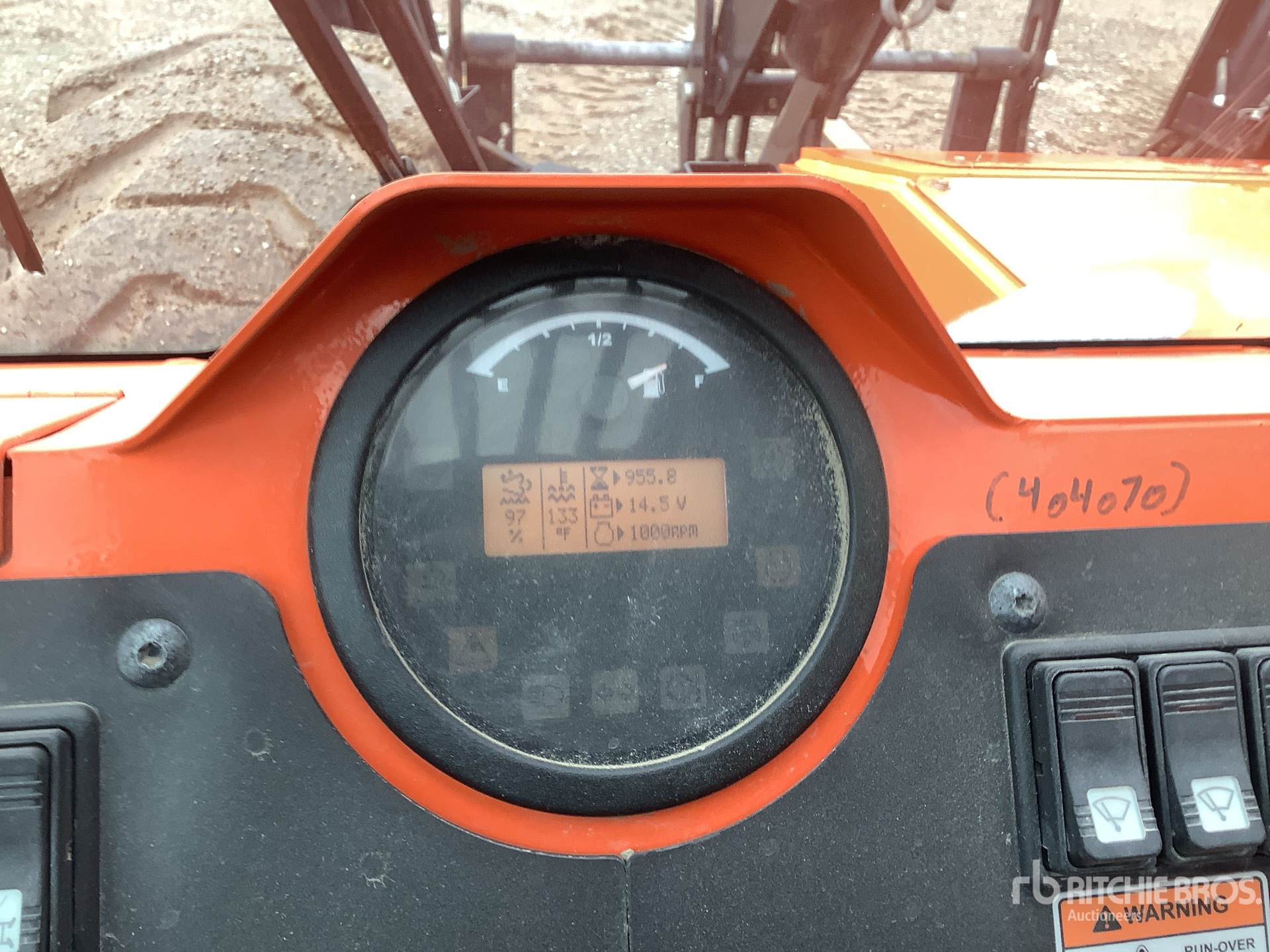 2023 JLG 10054