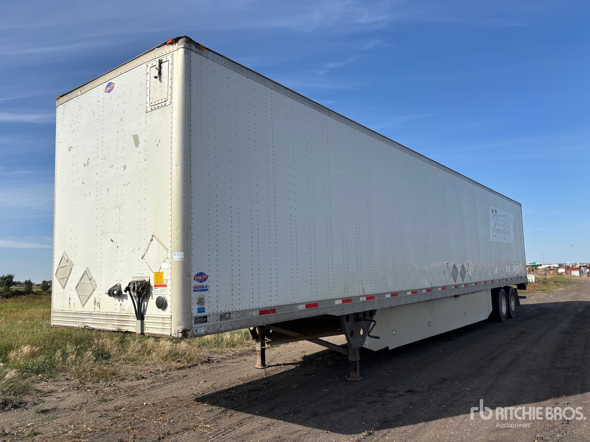 Photo of 2016 Utility 53 ft x 102 in T/A