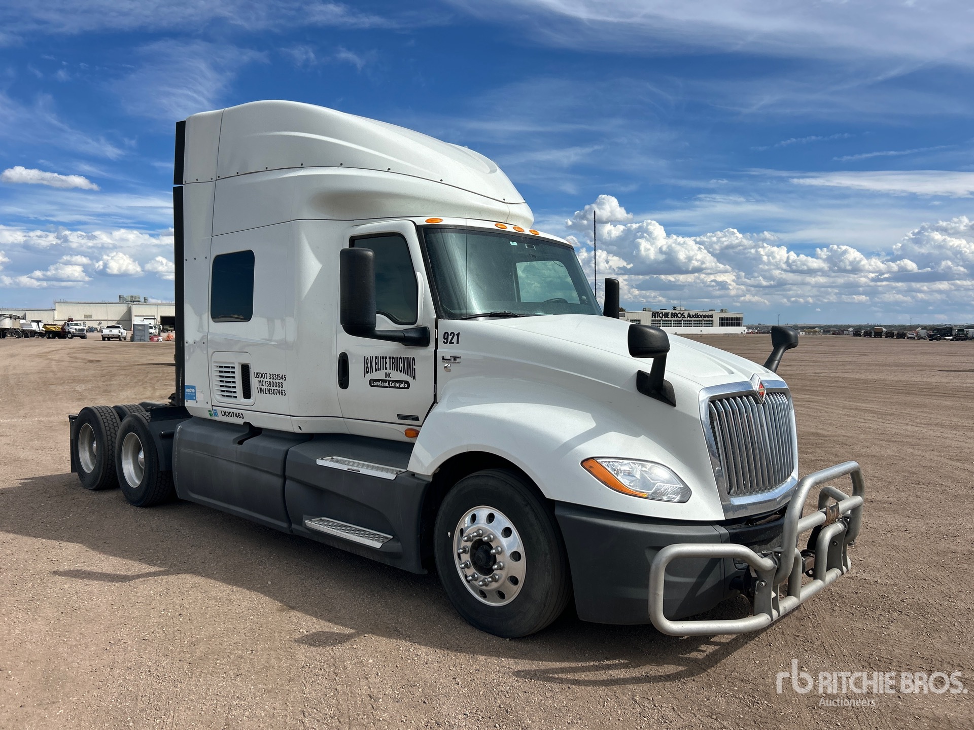 2020 International LT625