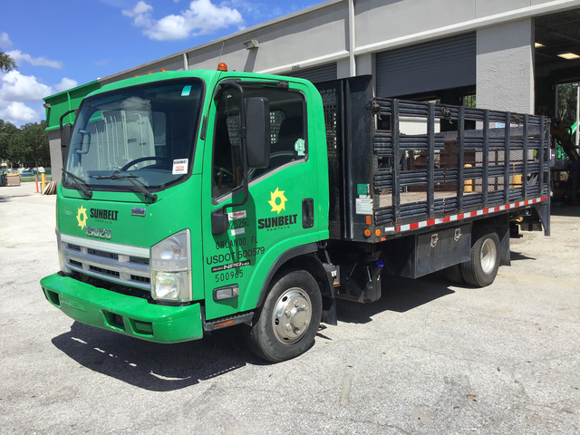 2013 Isuzu NPR S/A Flatbed Truck