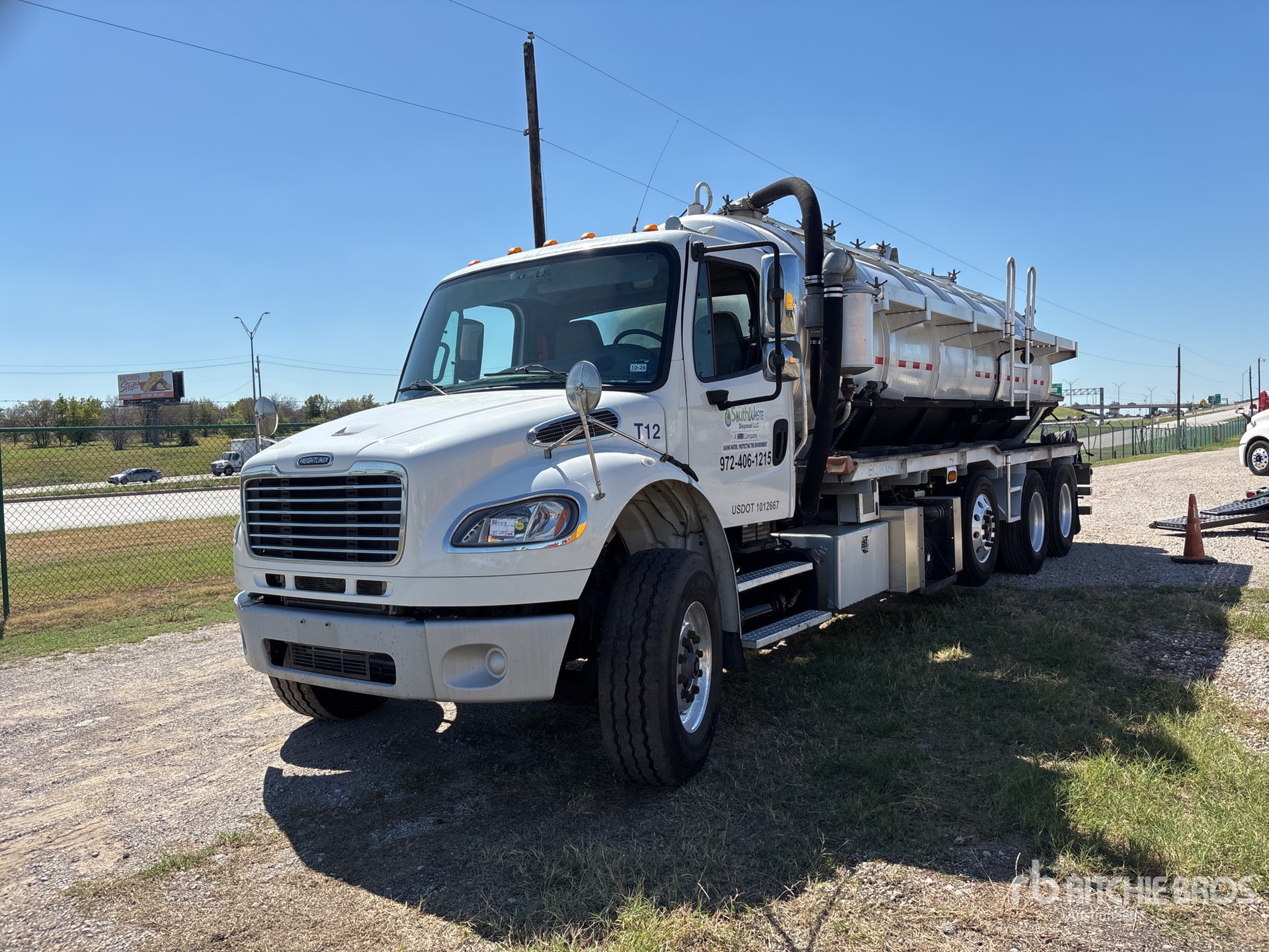 2015 Freightliner M2 106