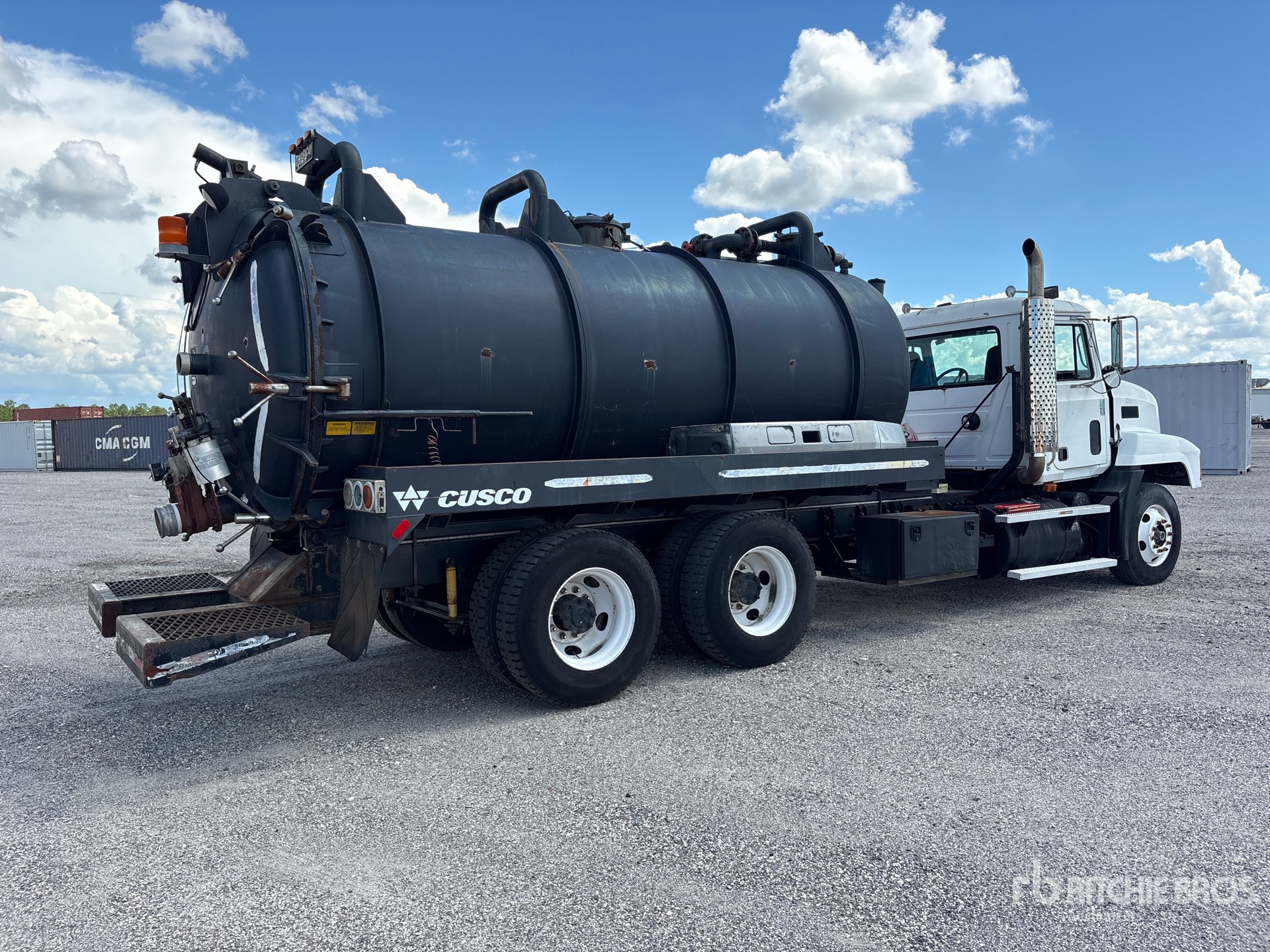 2000 Mack CH613