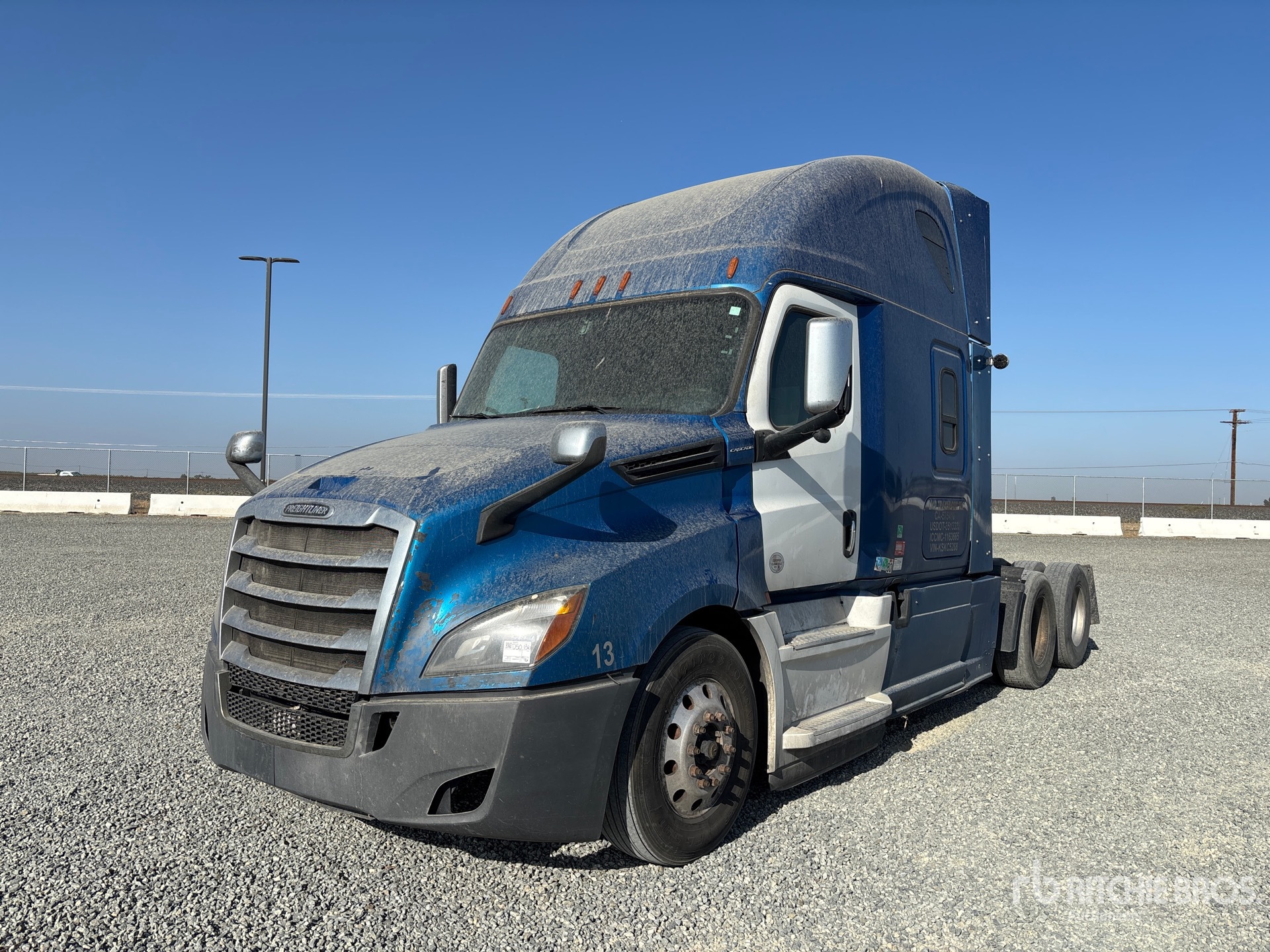 2019 Freightliner CASCADIA 126