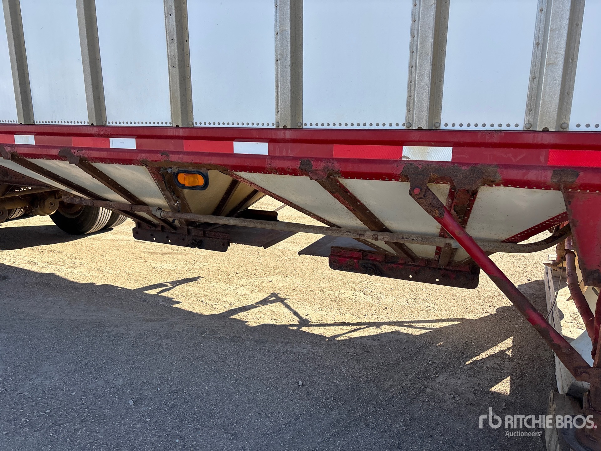 2001 Load King Super B-Train