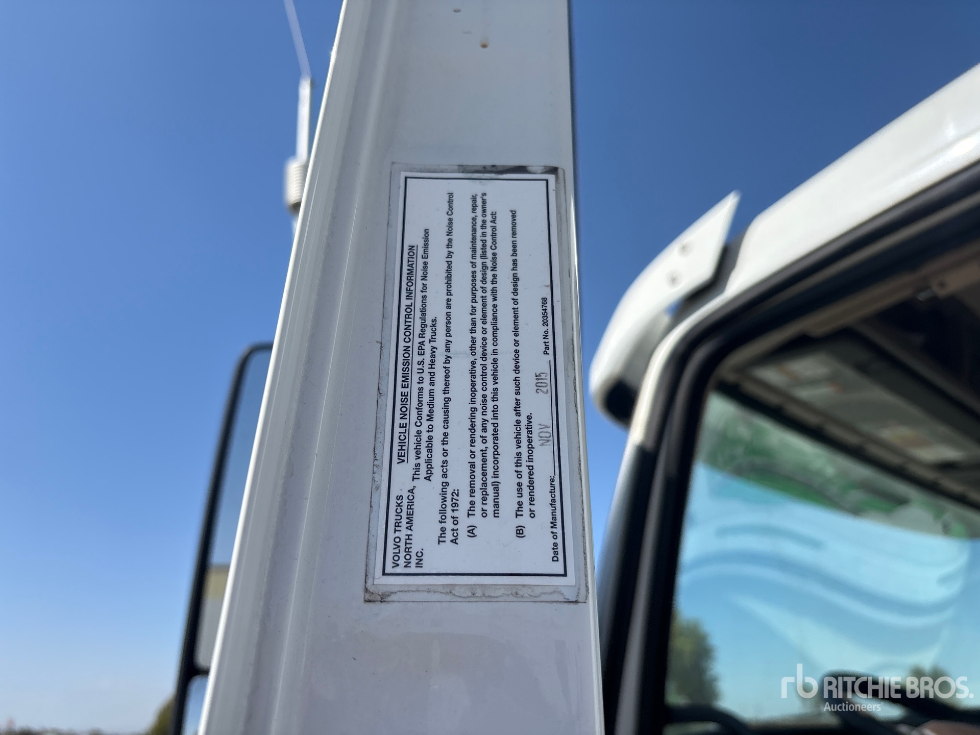 2016 Volvo VNM