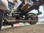 Underbody with Non-Driven Drop Axle (1)