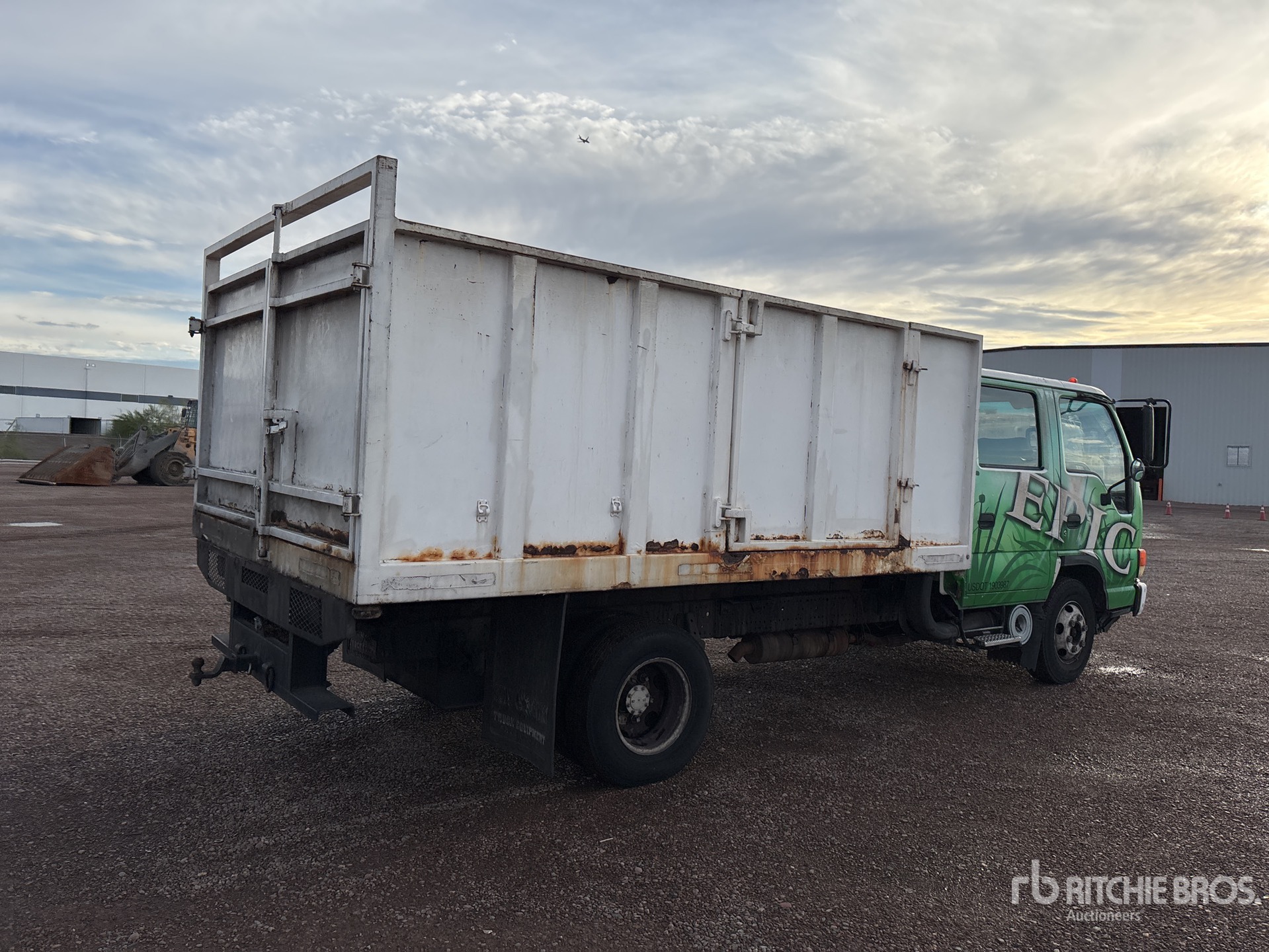 2005 Isuzu NPR