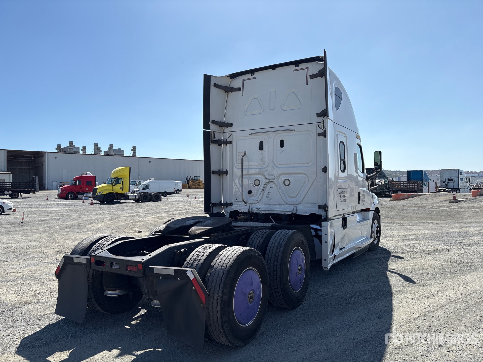 2018 Freightliner CASCADIA 126
