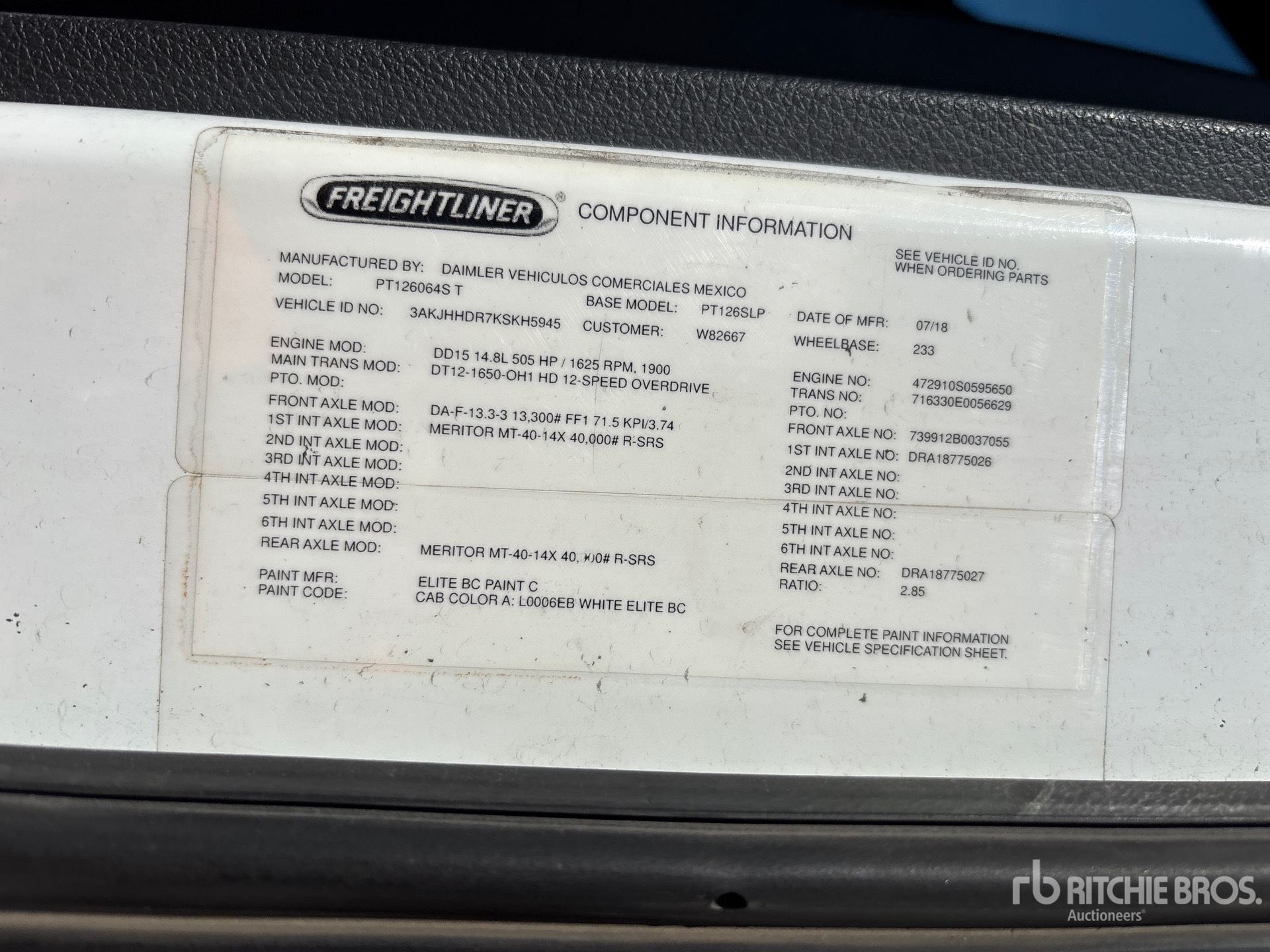 2019 Freightliner CASCADIA 126