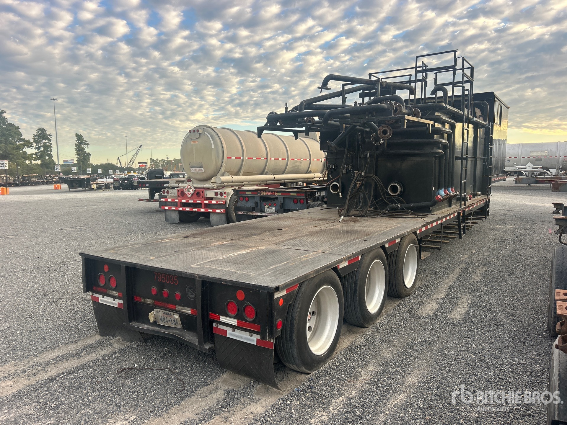 1995 Ledwell 48 FT TRI/A MIXING TRAILER