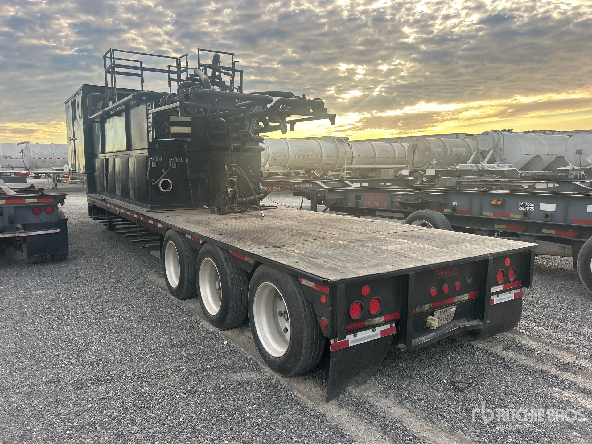 1995 Ledwell 48 FT TRI/A MIXING TRAILER