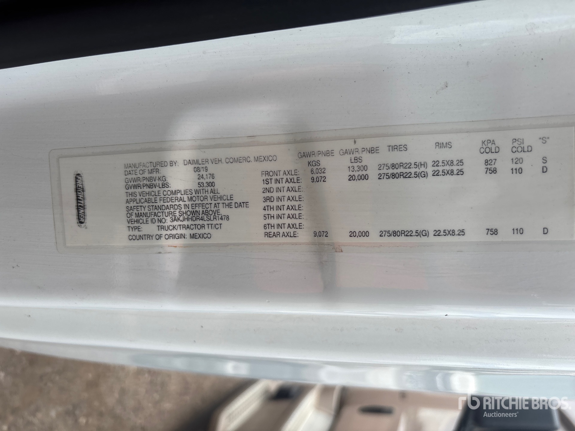 2020 Freightliner CASCADIA 126
