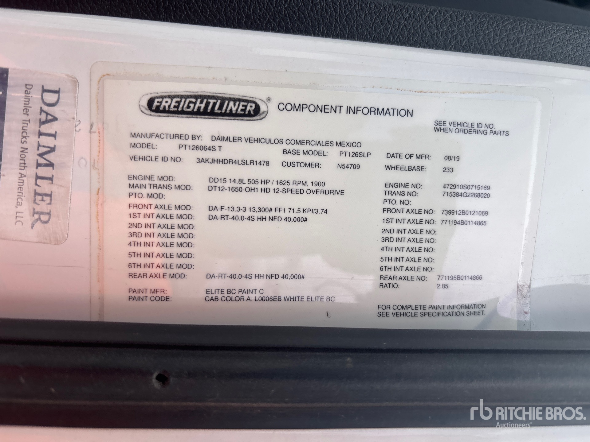 2020 Freightliner CASCADIA 126