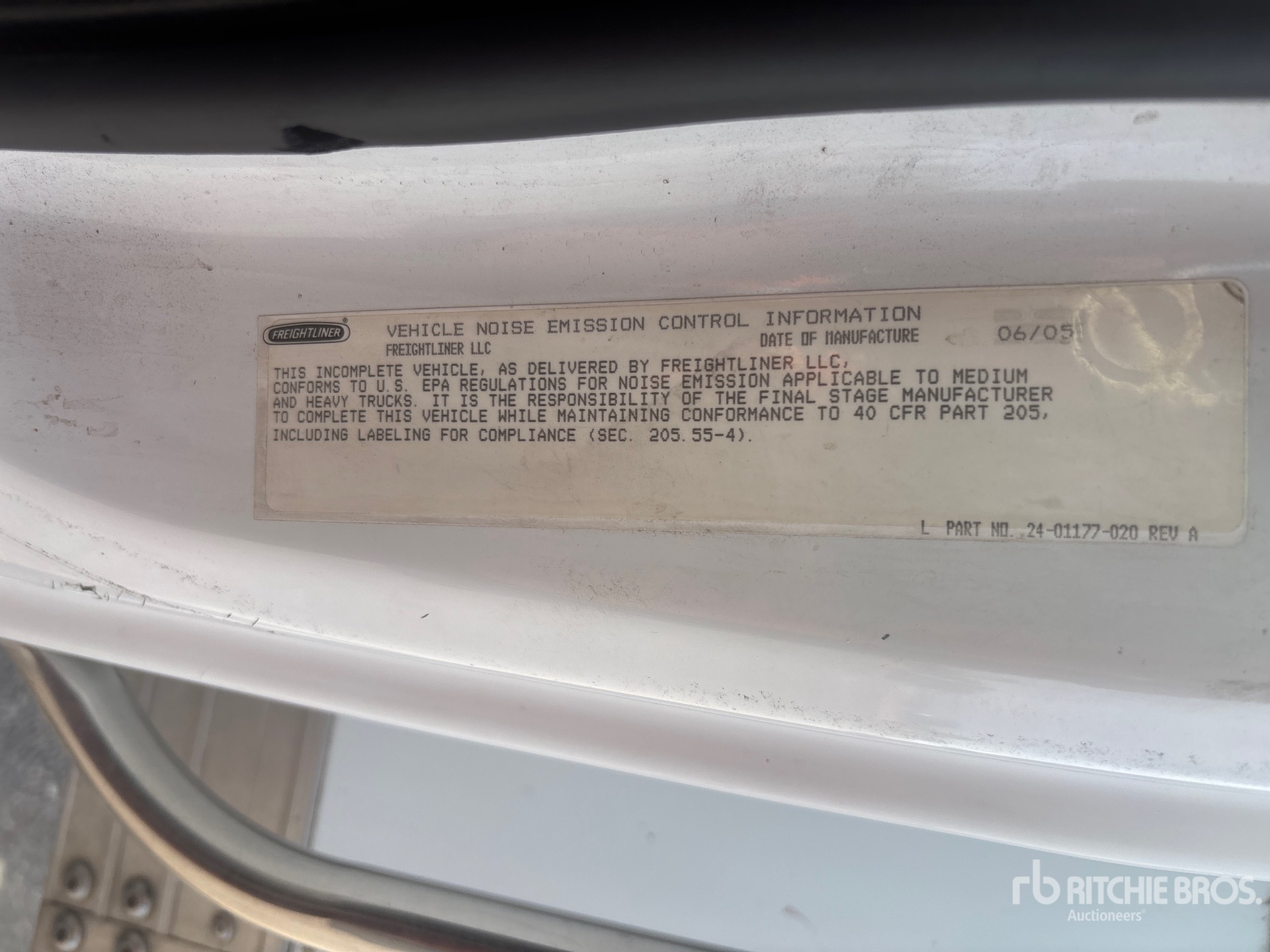 2006 Freightliner M2 106
