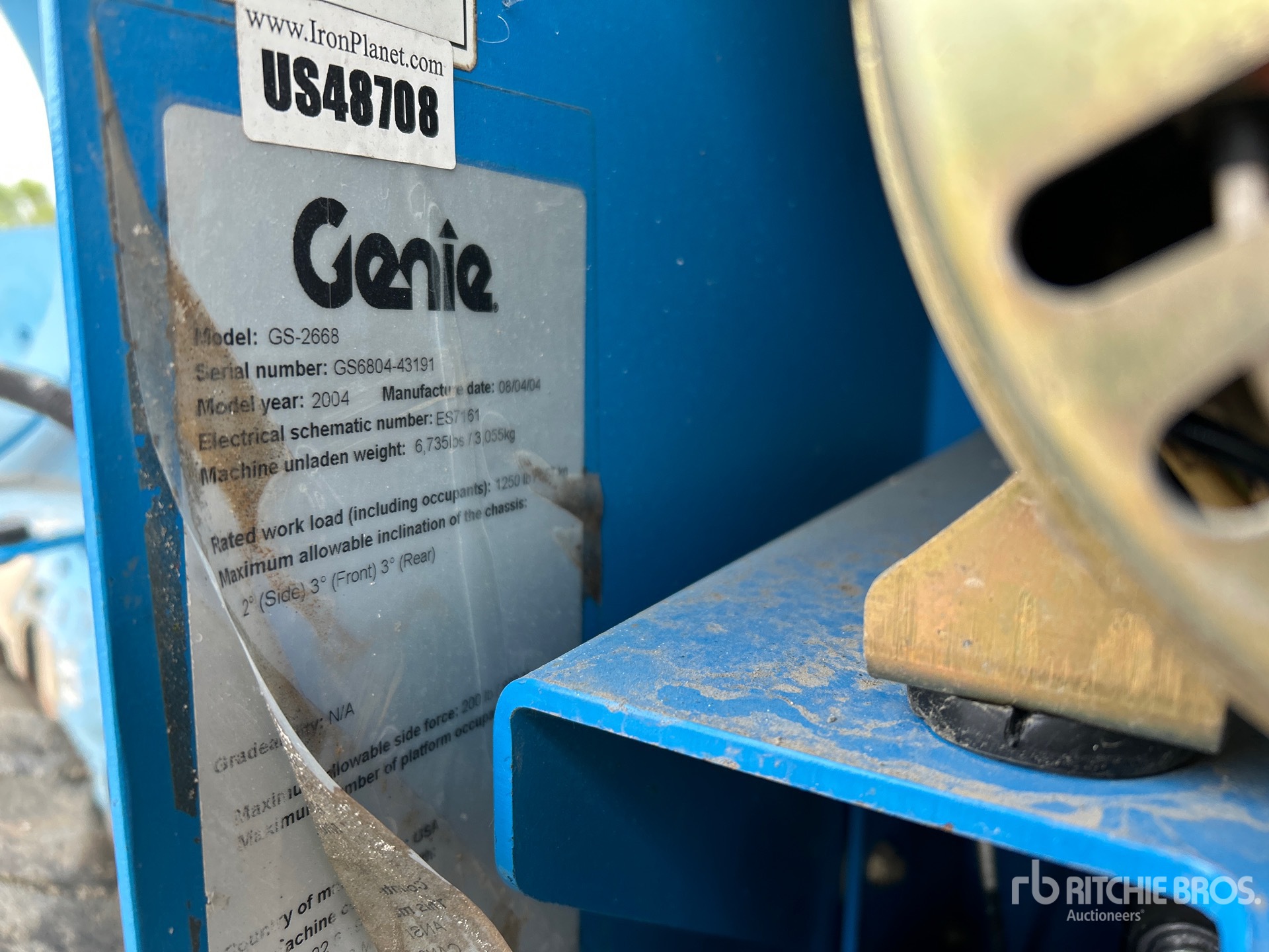 2004 Genie GS-2668