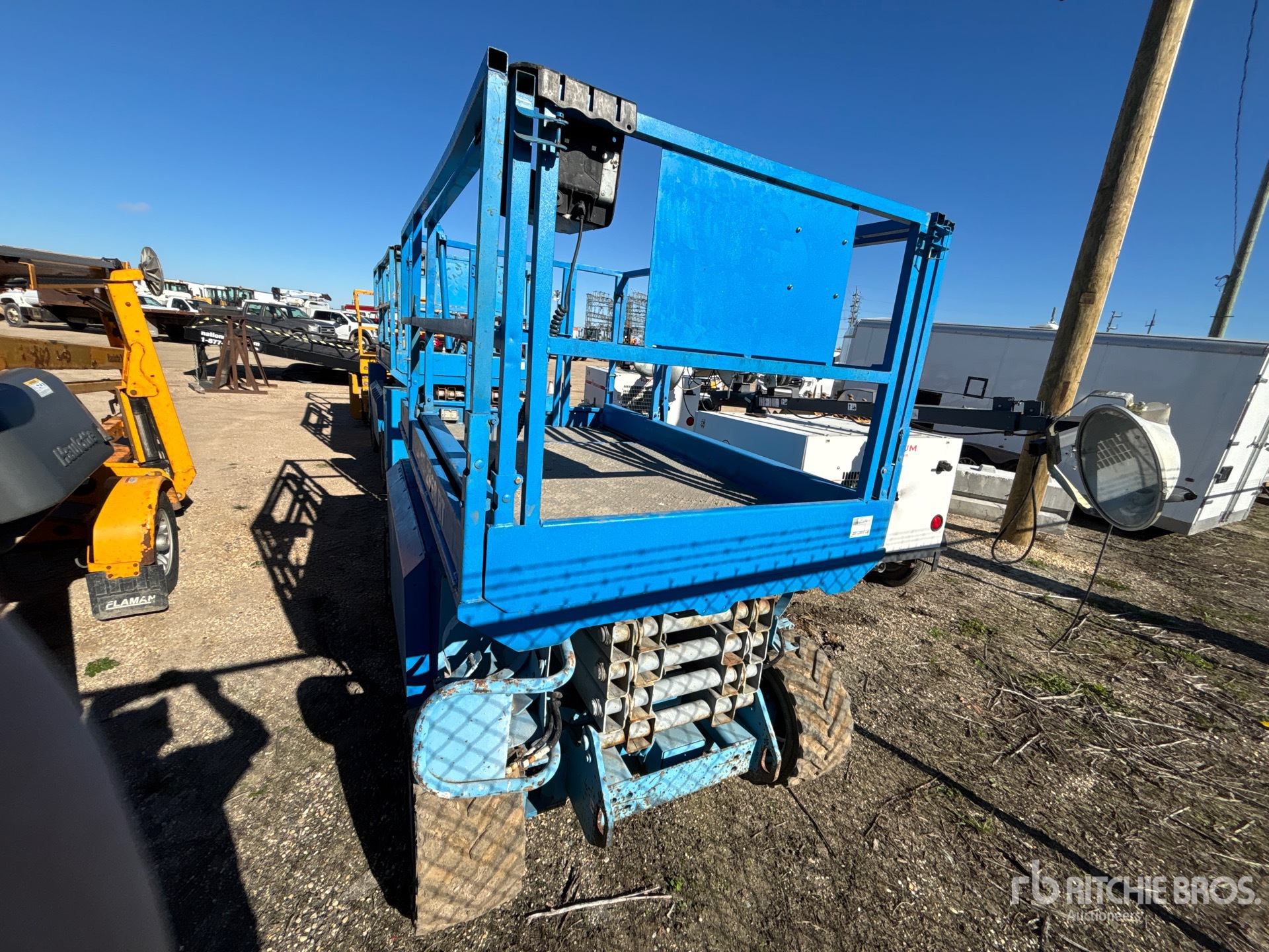 2004 Genie GS-2668
