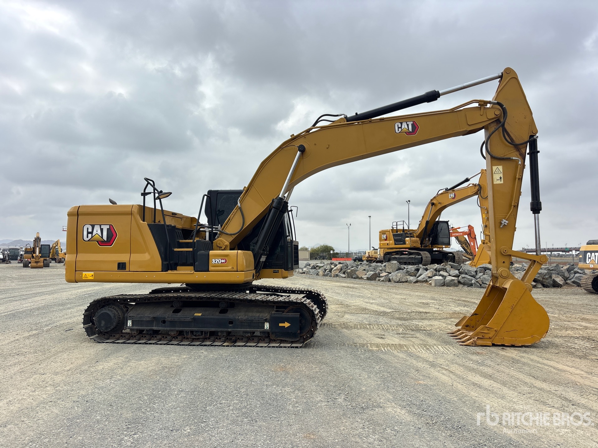 2024 Caterpillar 320 GC