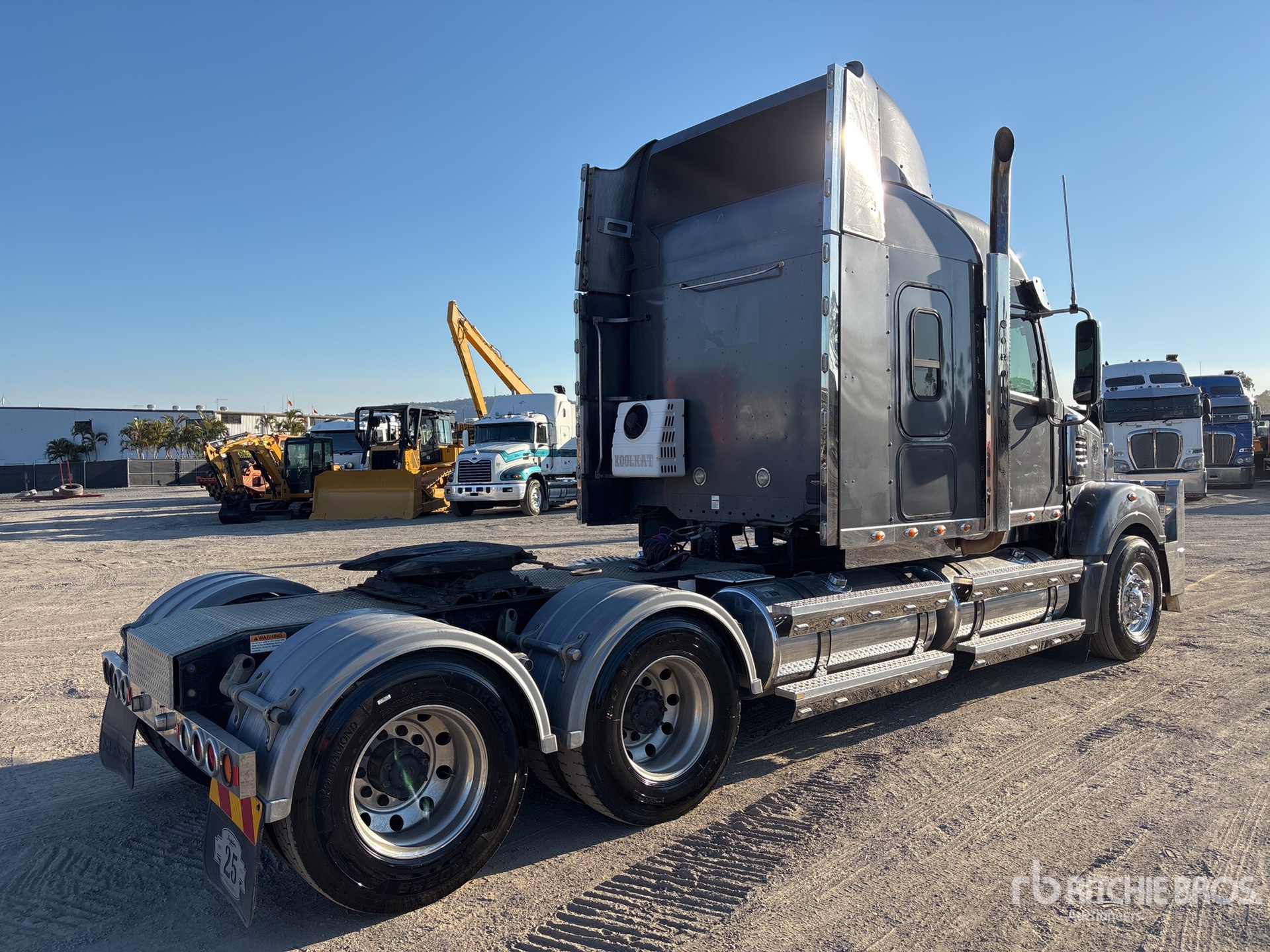 2014 Freightliner Coronado
