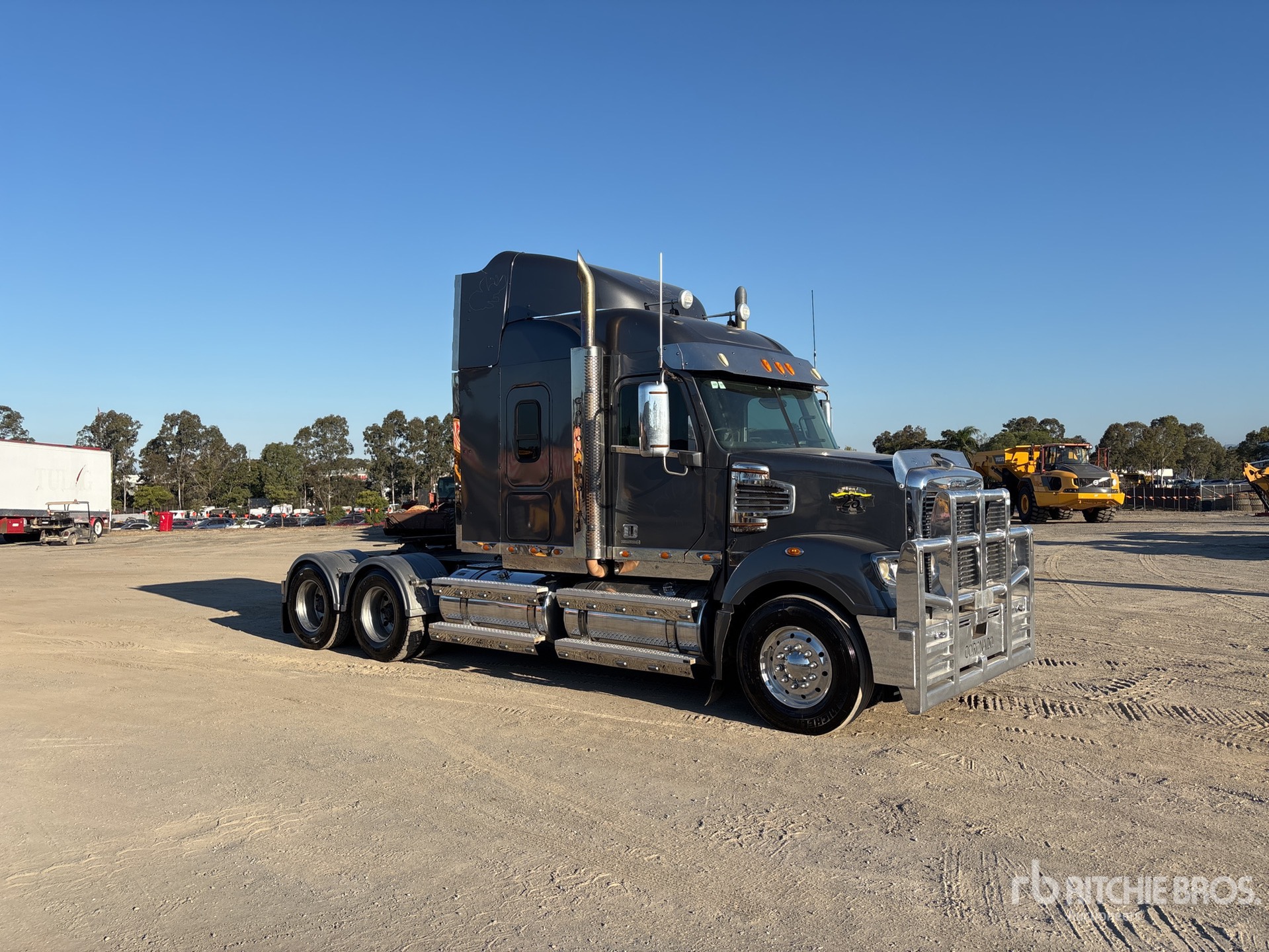 2014 Freightliner Coronado