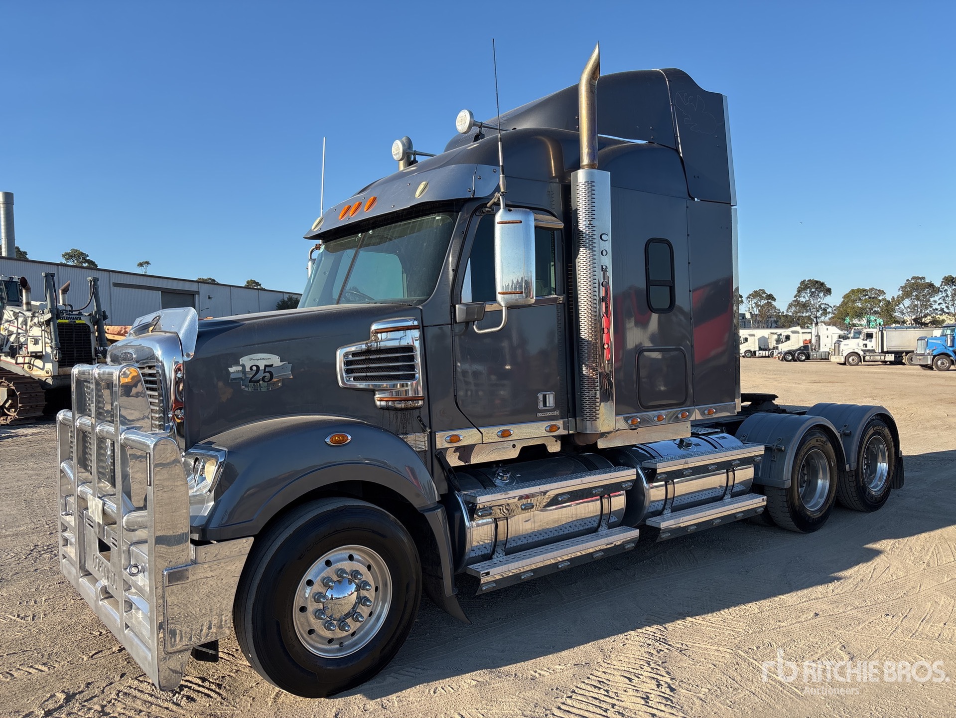 2014 Freightliner Coronado