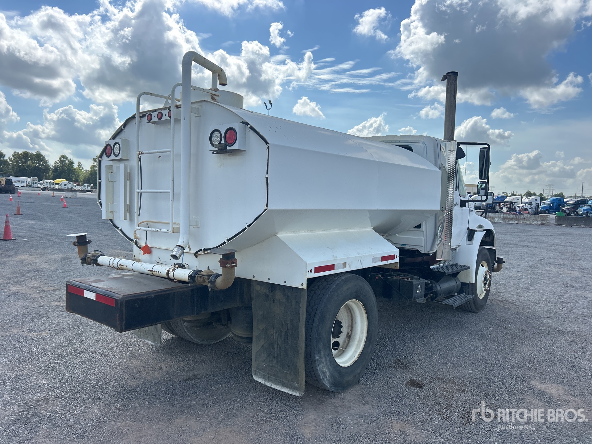 2009 International 4300