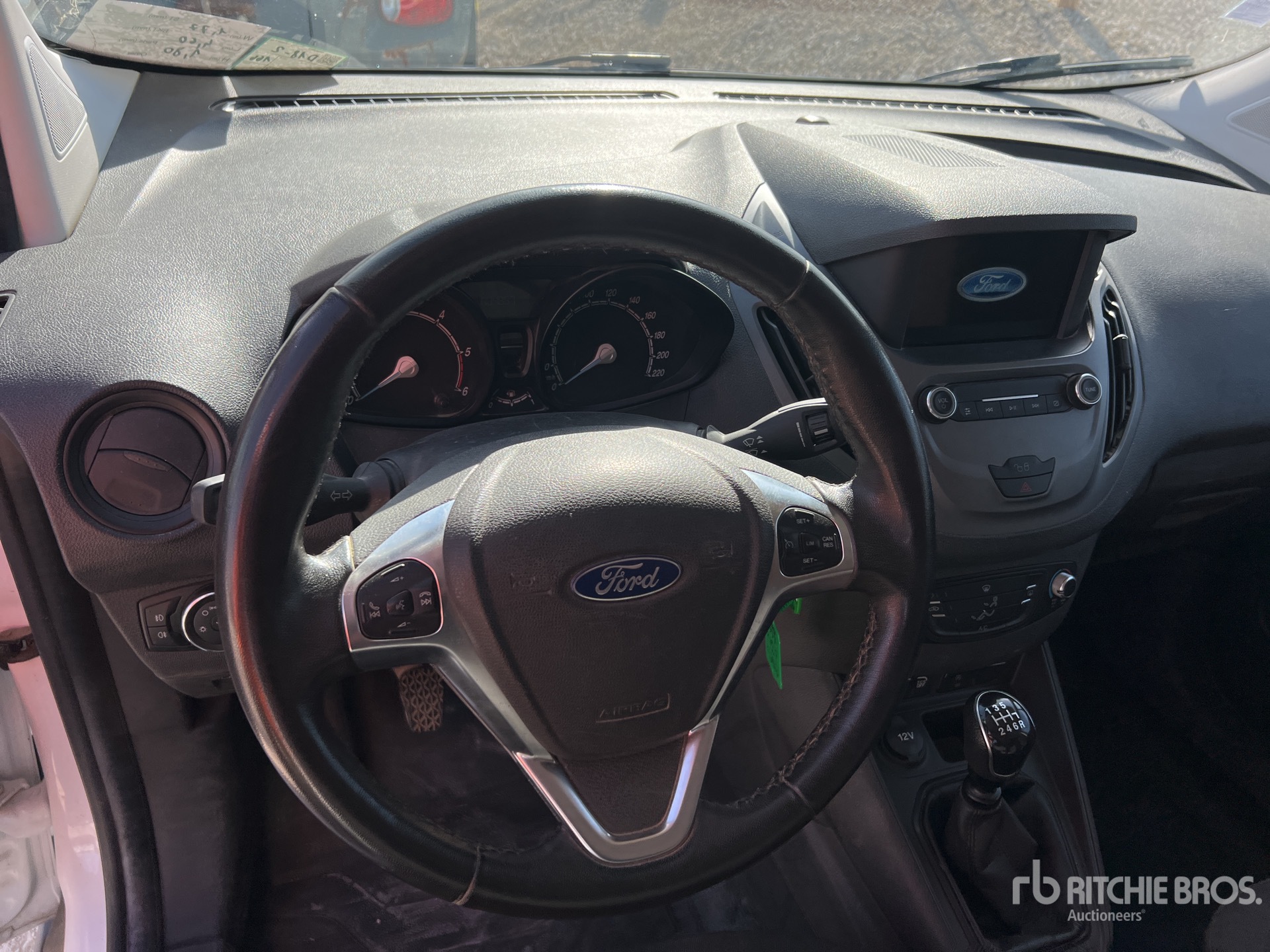 2019 Ford TRANSIT COURIER