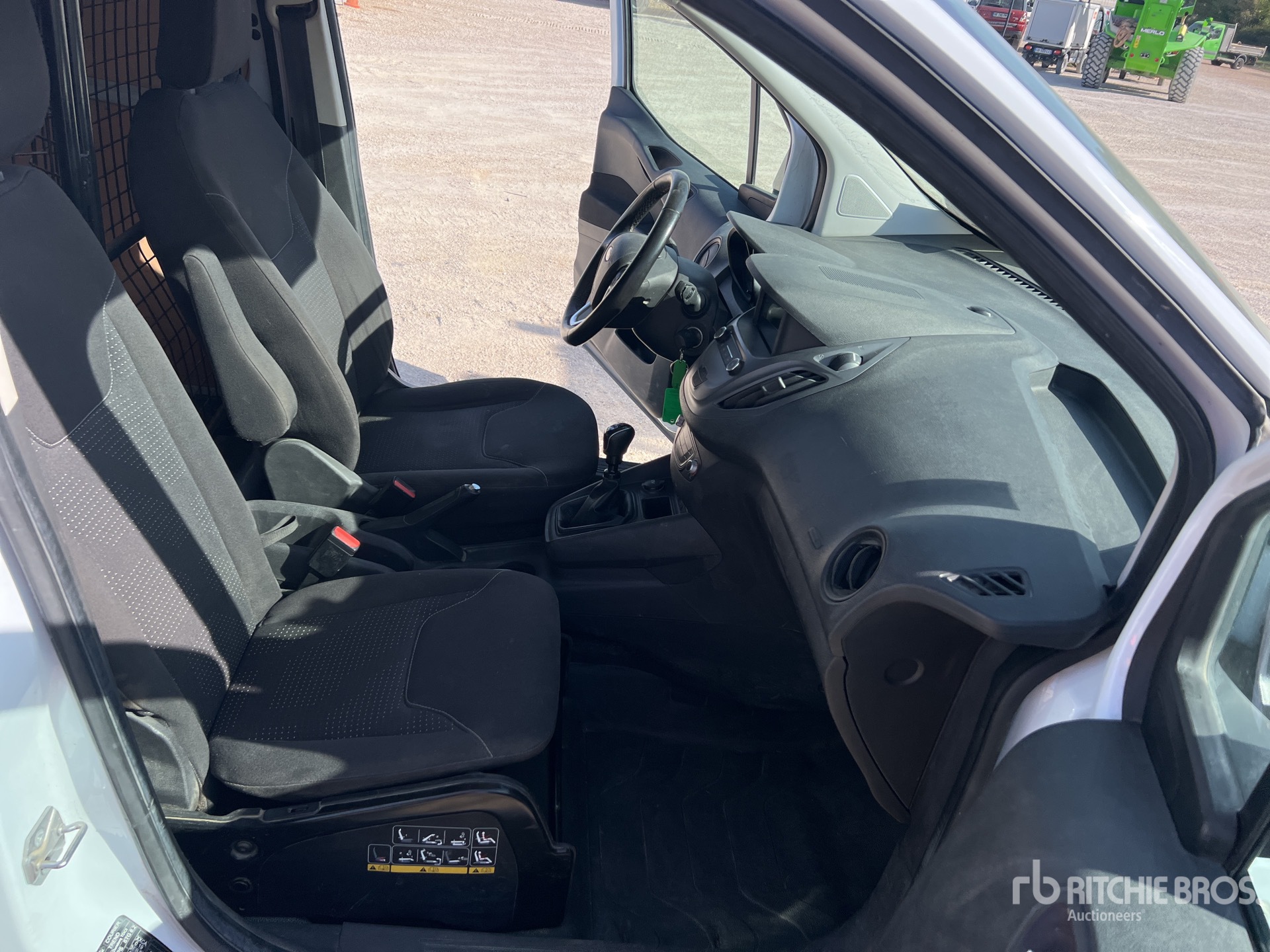 2019 Ford TRANSIT COURIER