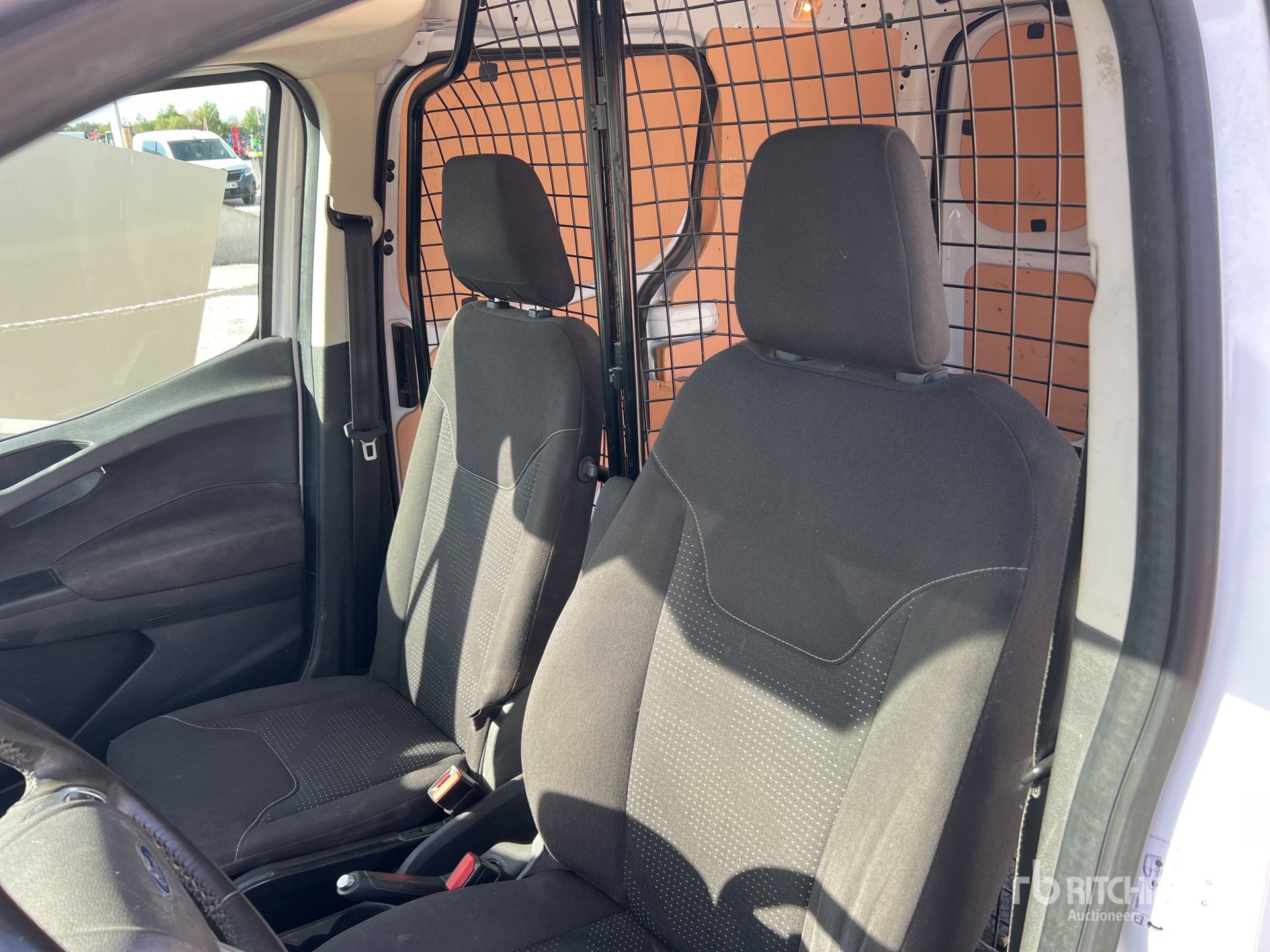 2019 Ford TRANSIT COURIER