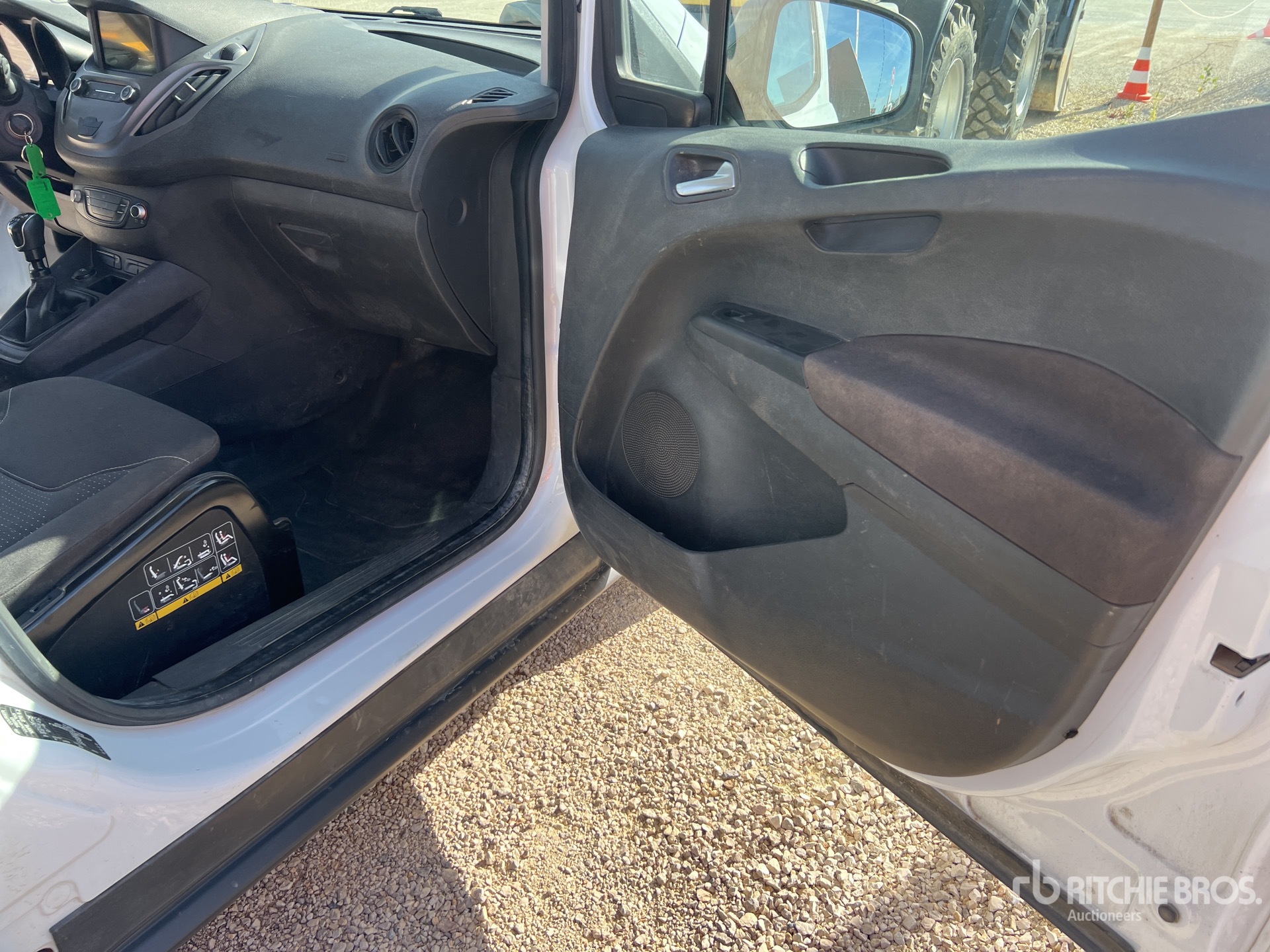 2019 Ford TRANSIT COURIER