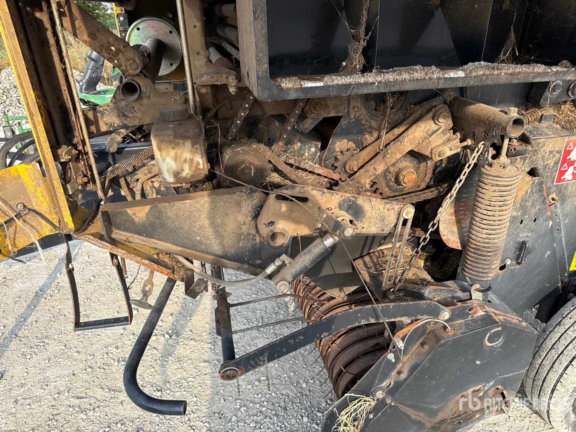 2012 New Holland BR7070