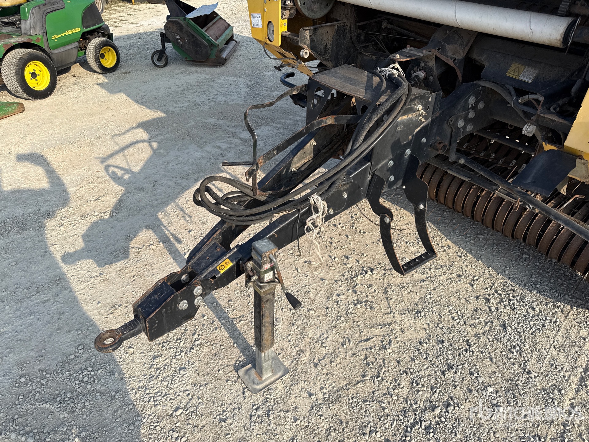 2012 New Holland BR7070