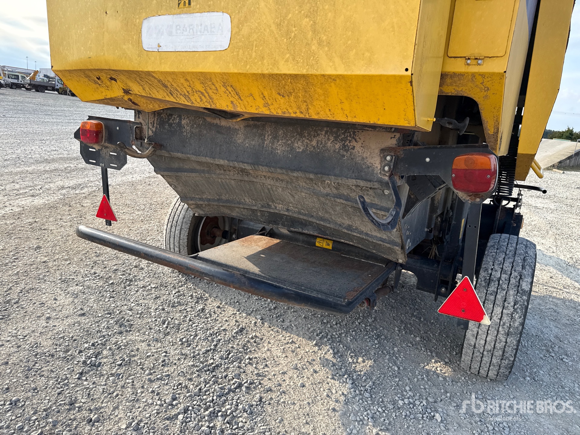 2012 New Holland BR7070