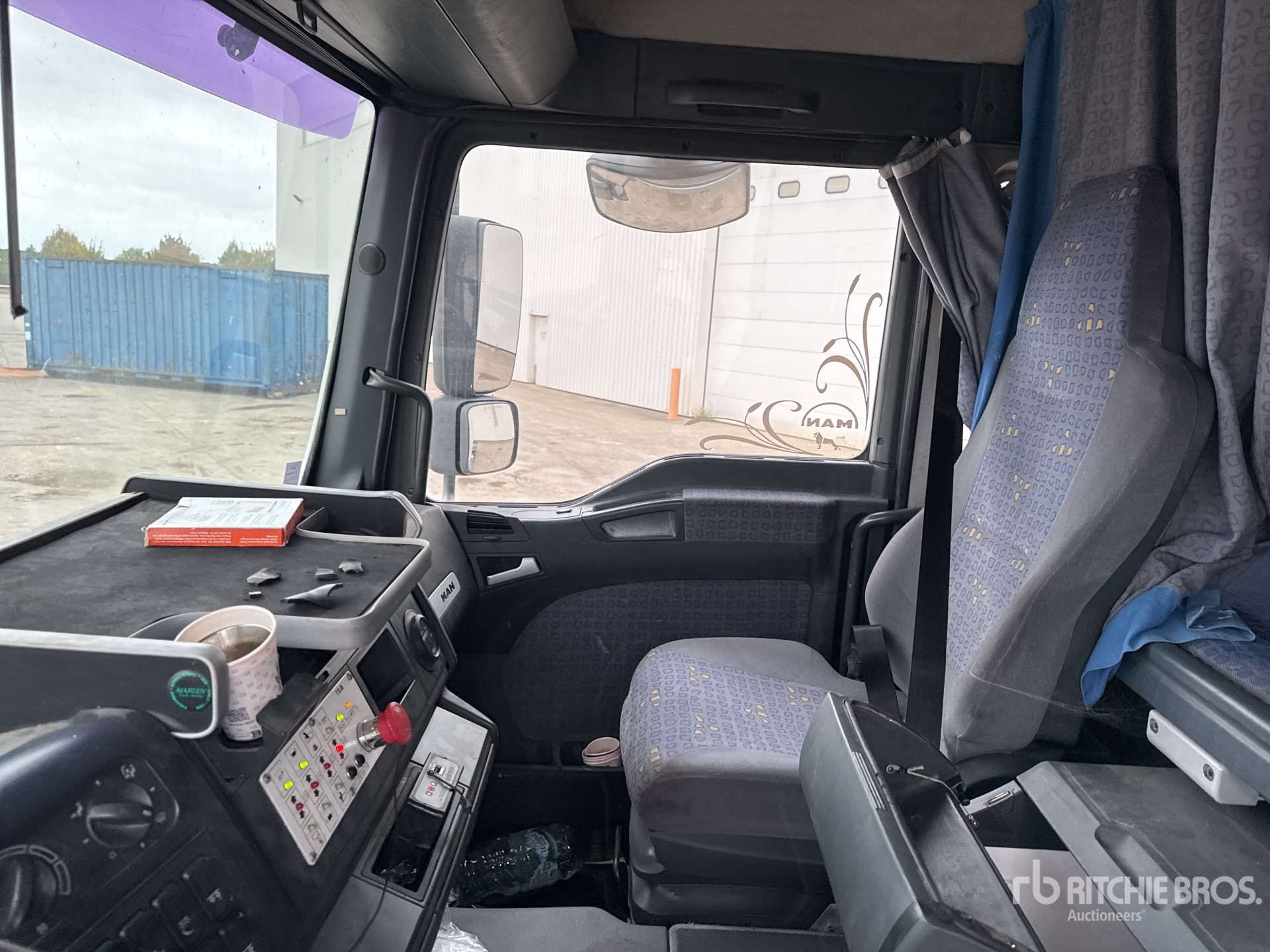 2002 Man CAMION AMPLIROLL 6X2