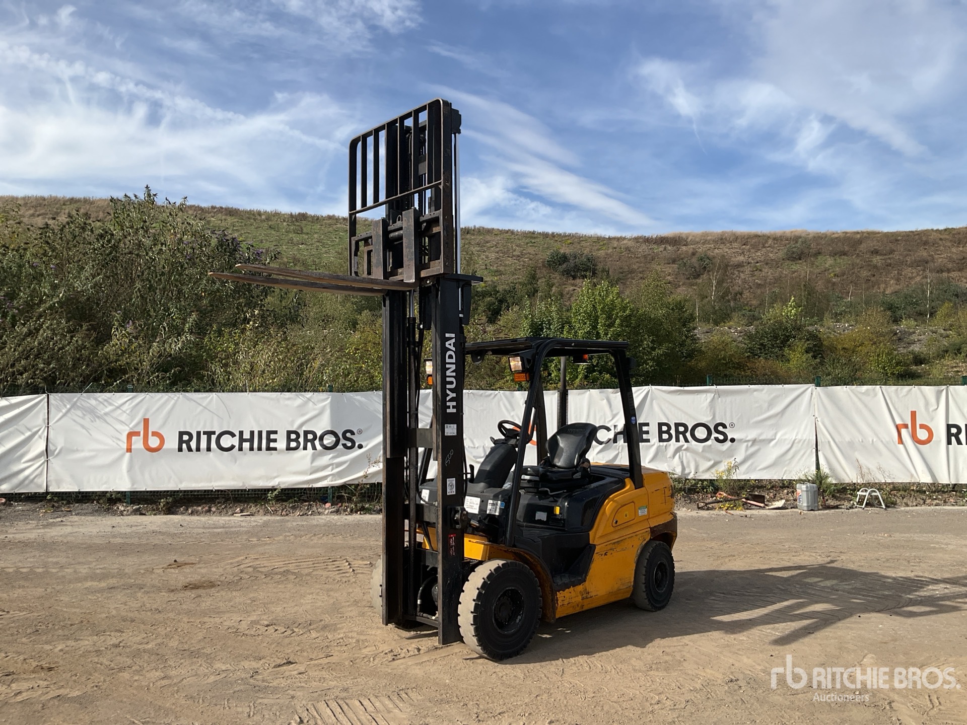 2021 Hyundai 2389 KG