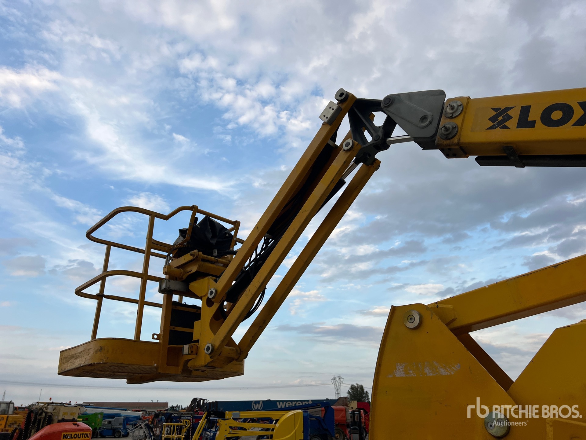 2009 Haulotte HA12IP