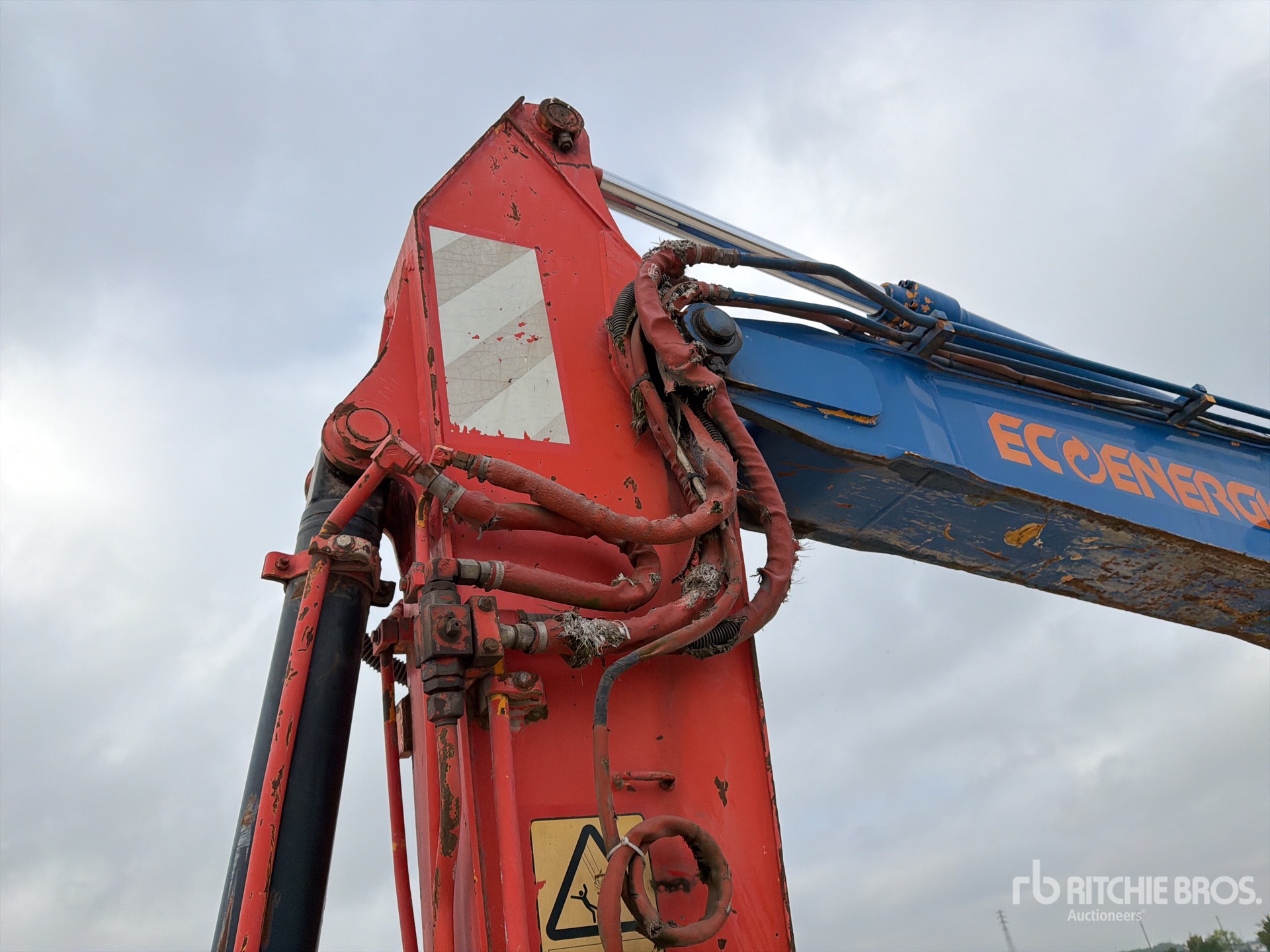 2006 JCB JS175W