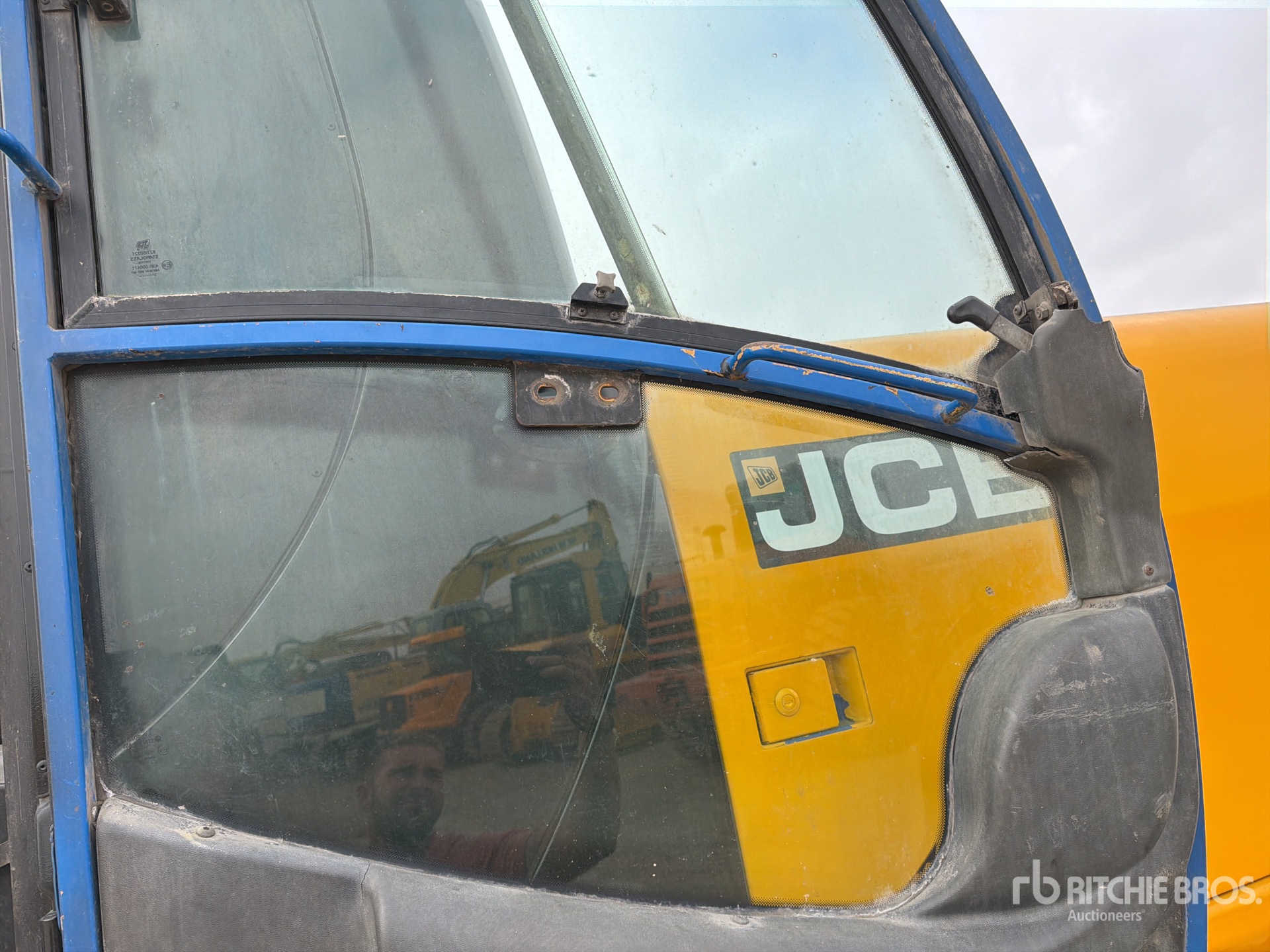 2006 JCB JS175W
