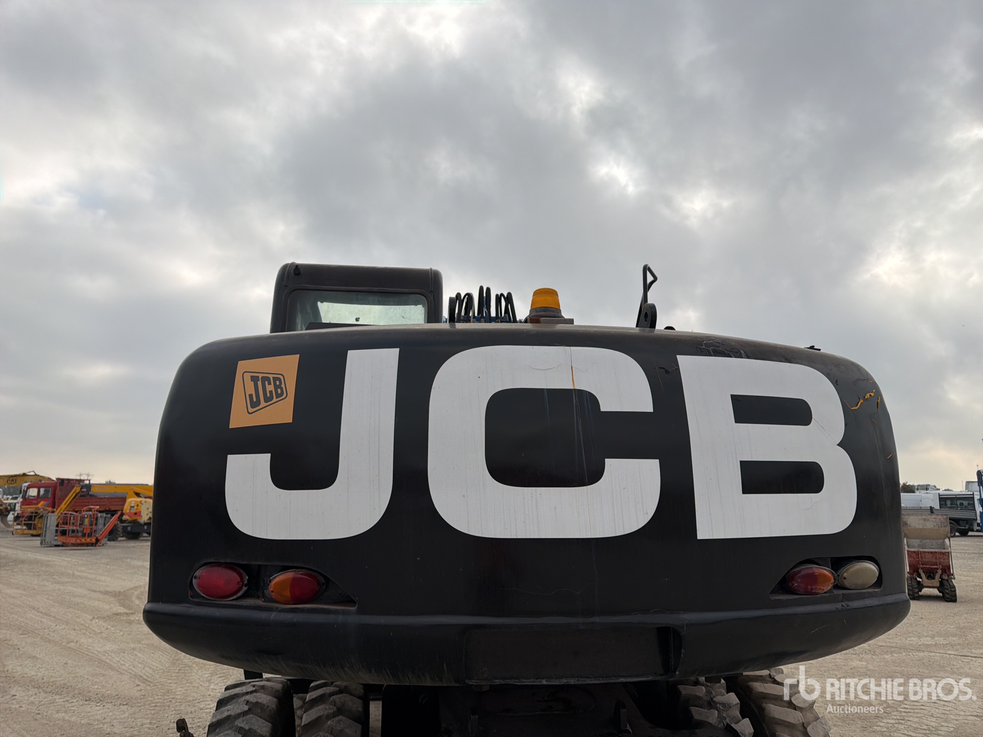 2006 JCB JS175W